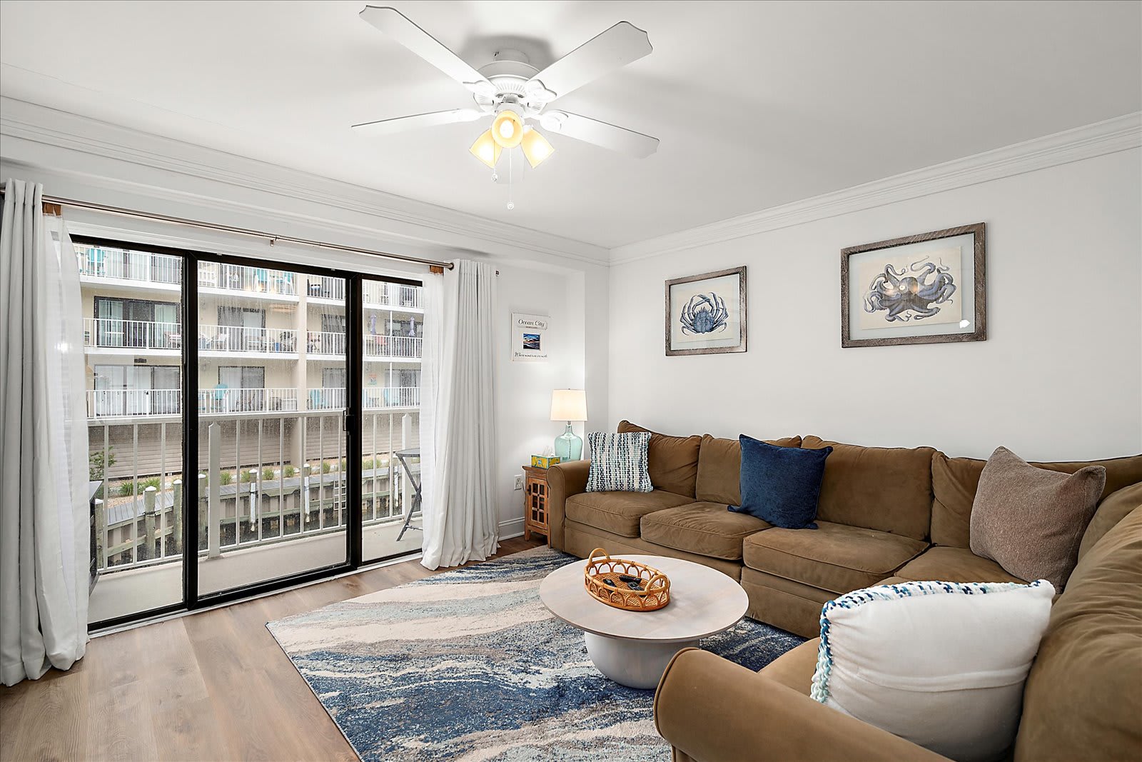 Two Bedroom Waterfront Close to Beach with Pool | Photo 3