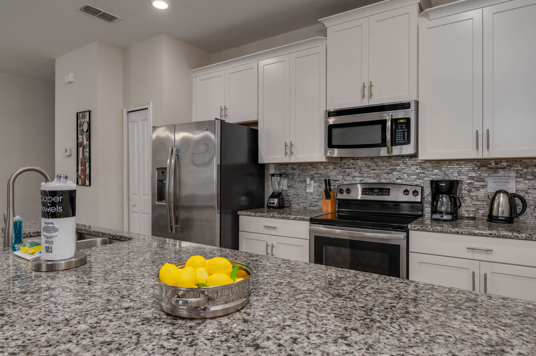 Spacious home w/private pool & BBQ near Disney