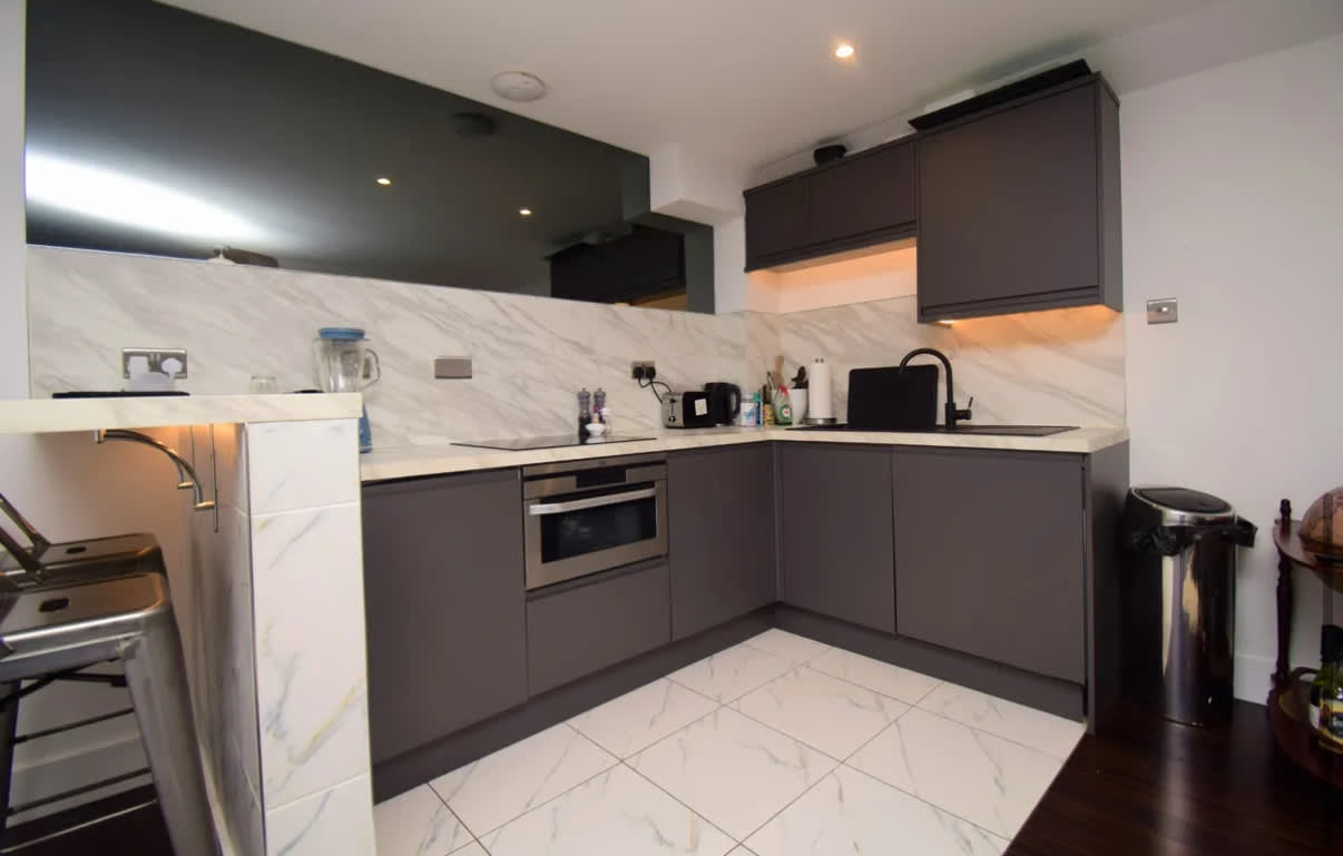 Stylish Central Flat George Sq in 16 South Frederick Street G1 1HJ - Property image 4 - VivreStays