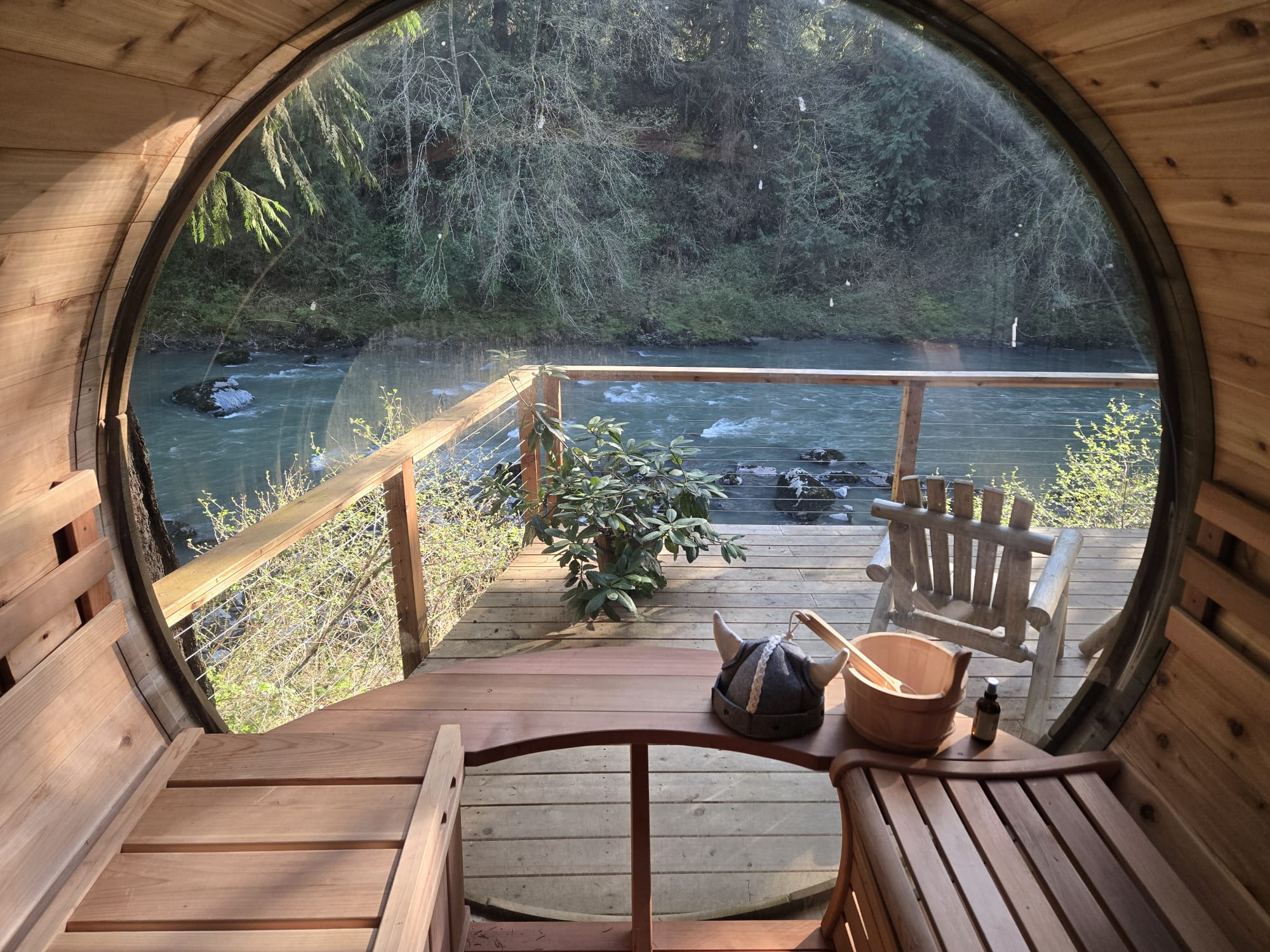 Luna's A-Frame • Riverfront • Hot Tub & Sauna | Granite Falls