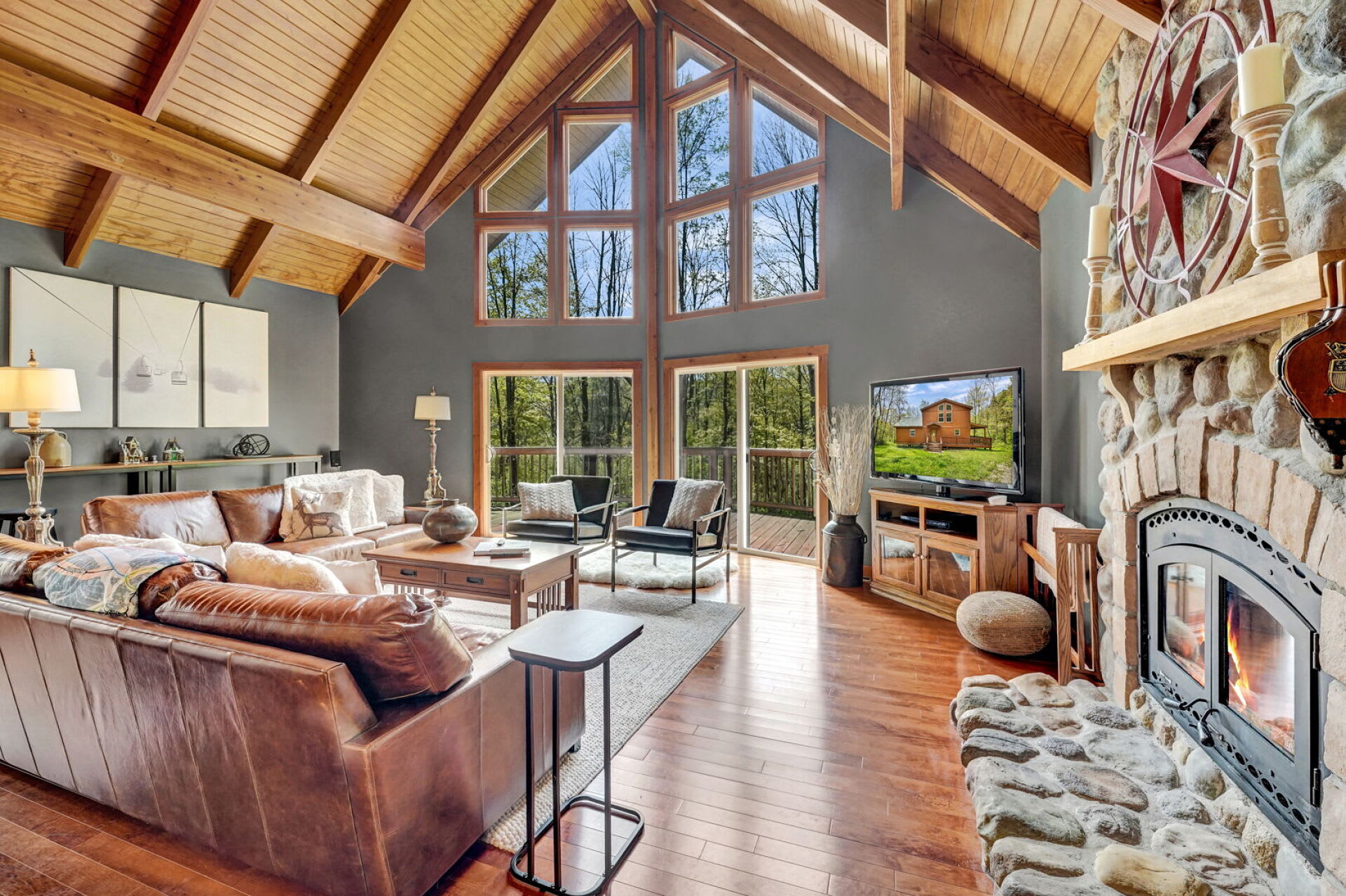 Secluded 3br Cabin | Deck, Fire Pit, Fireplace - Lake Erie, PA