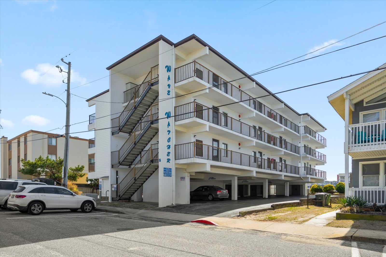Oceanside 2 Bedroom Condo with awesome Beach Views | Photo 3
