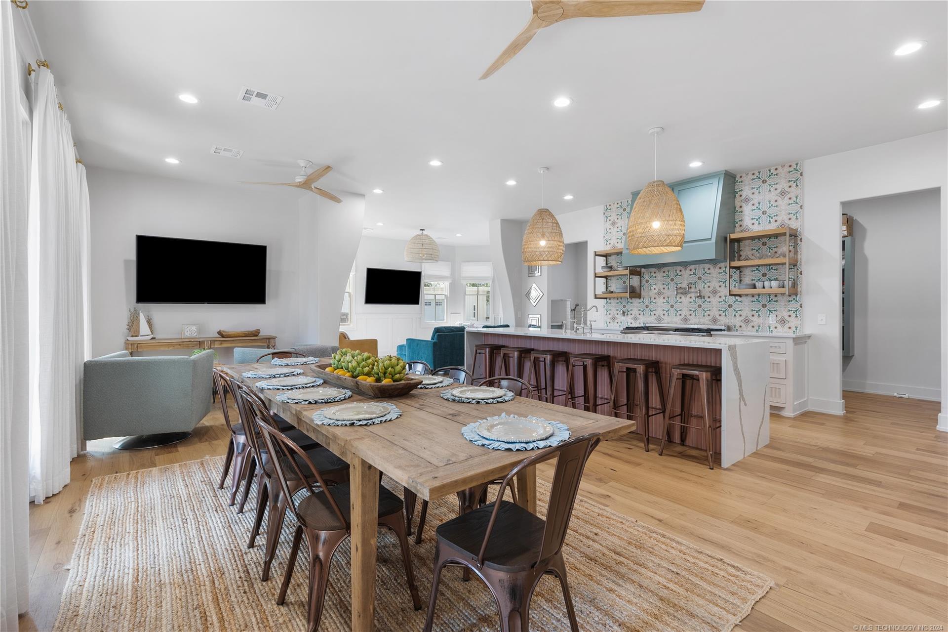 Spacious & Stylish Retreat in Redbud Park — Eufaula, OK — vacation rental