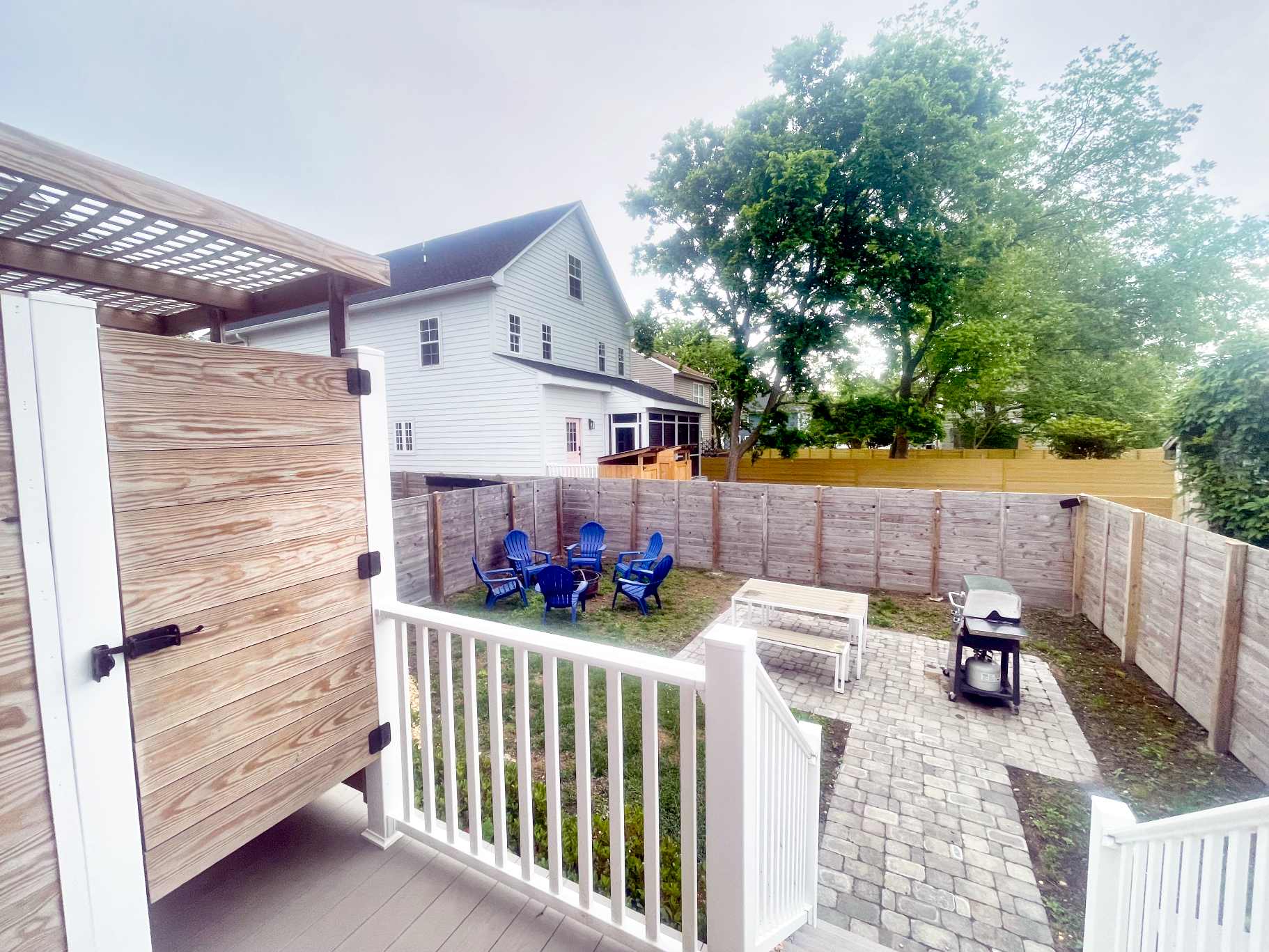Walk to Beach & Park, Firepit & BBQ | Deja Blu I