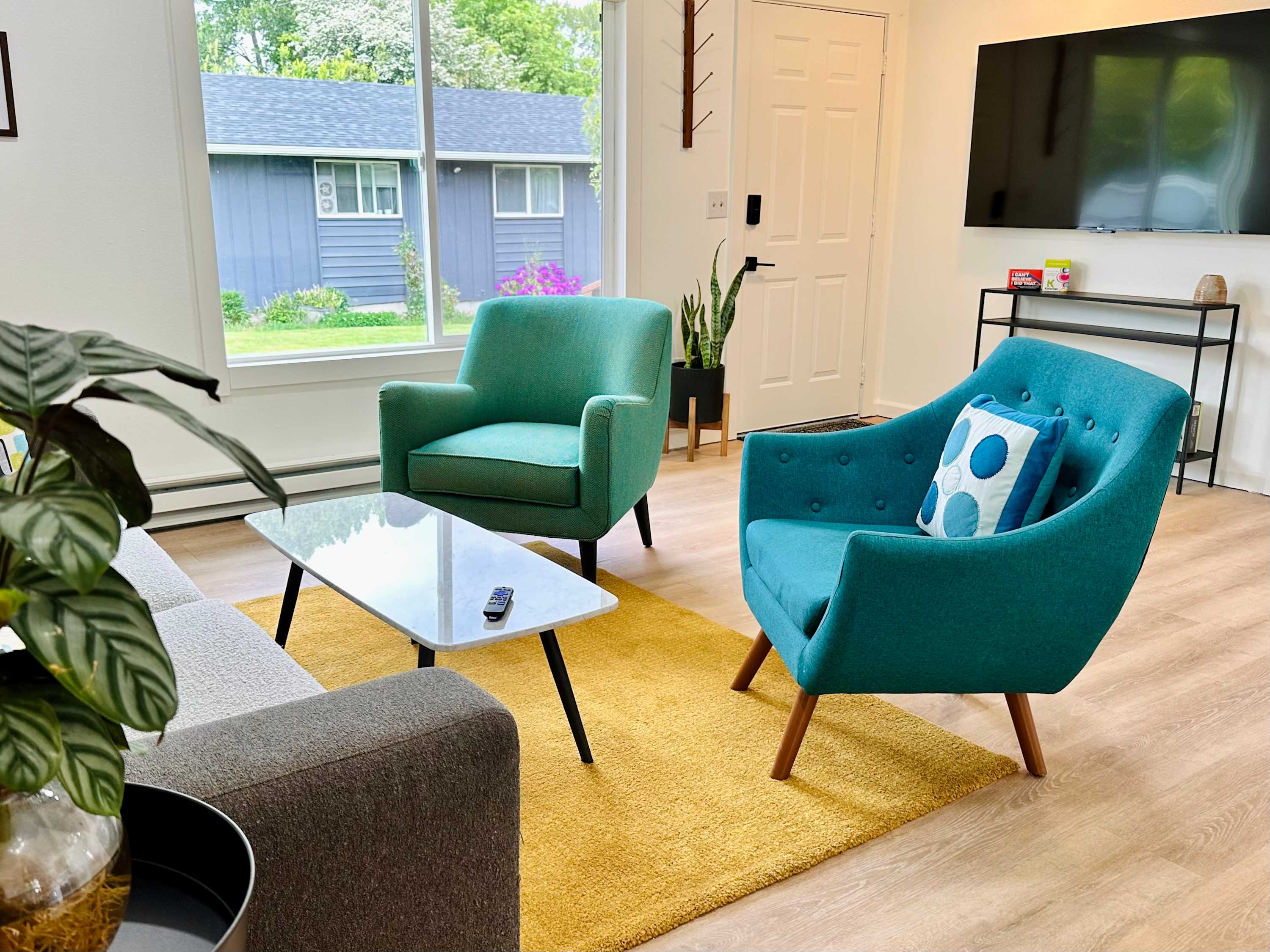 Charming 2BR in Columbia – Walkable & Pet-Friendly