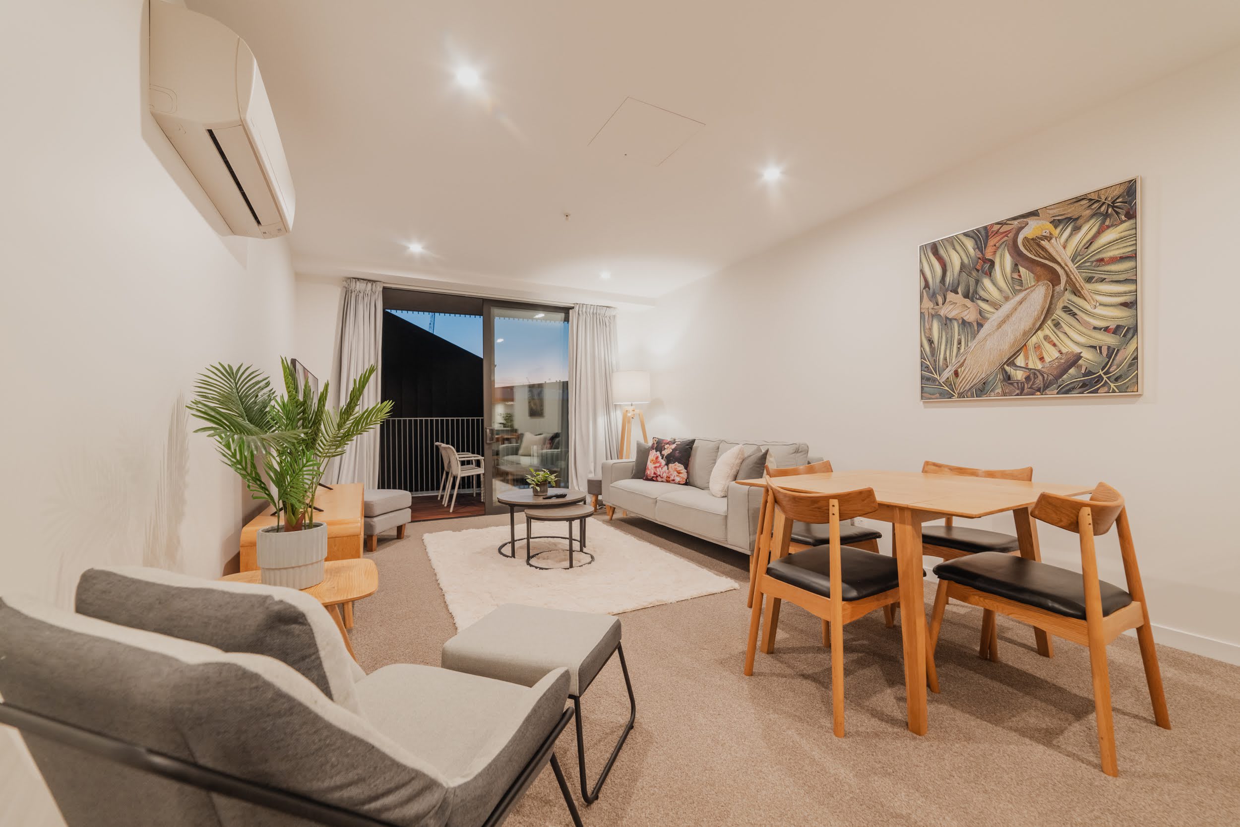 Convenient City Pad – 2BR, Laundry, Sleeps 5