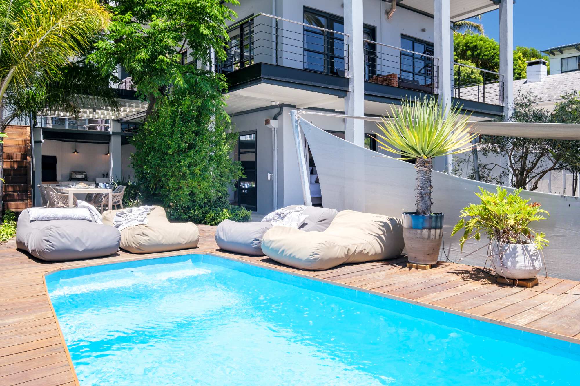 Camps Bay 4bed Villa w Pool Luxe on Central