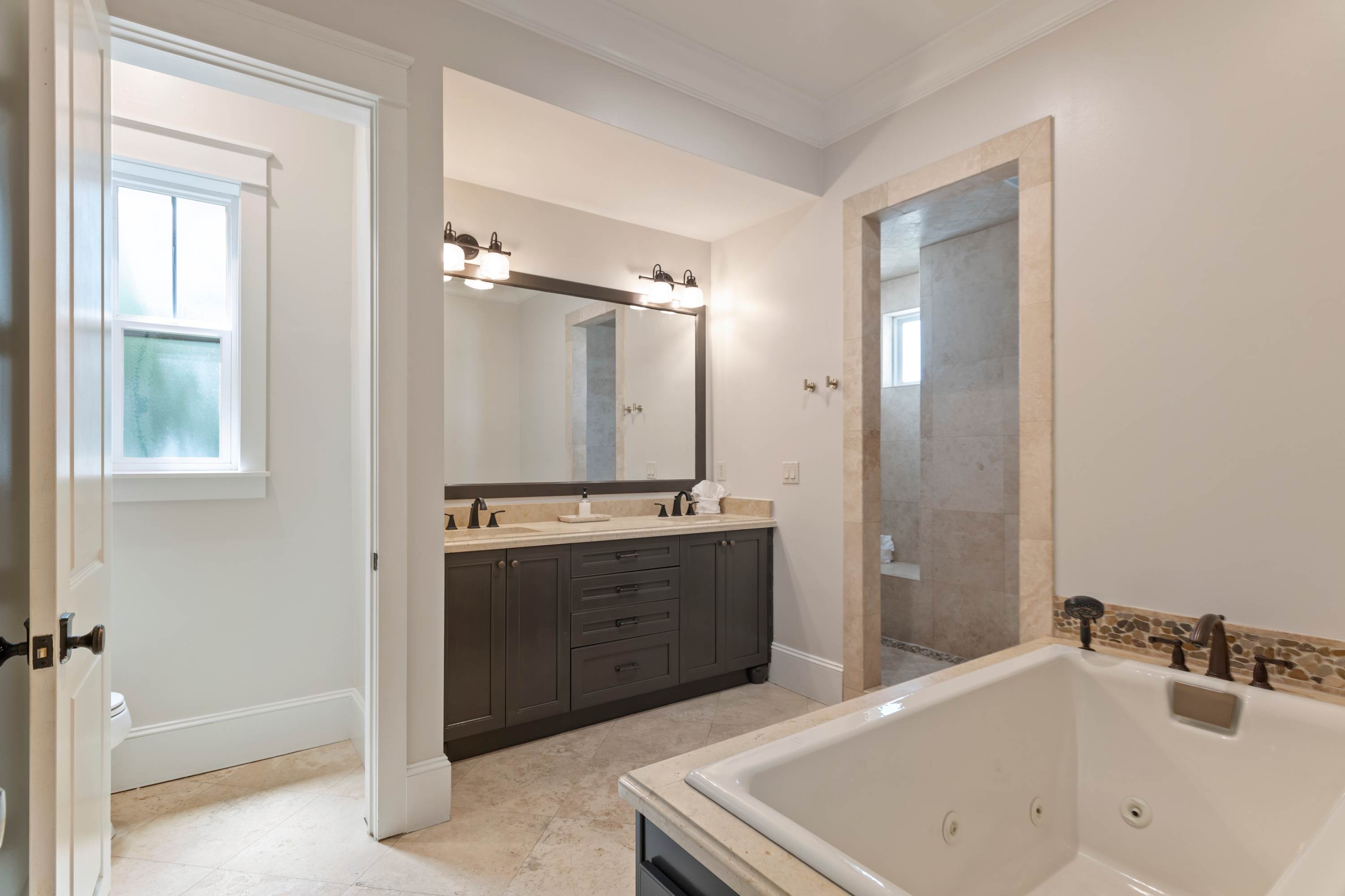 Luxury Waterfront, Heated Pool | Sea Glass