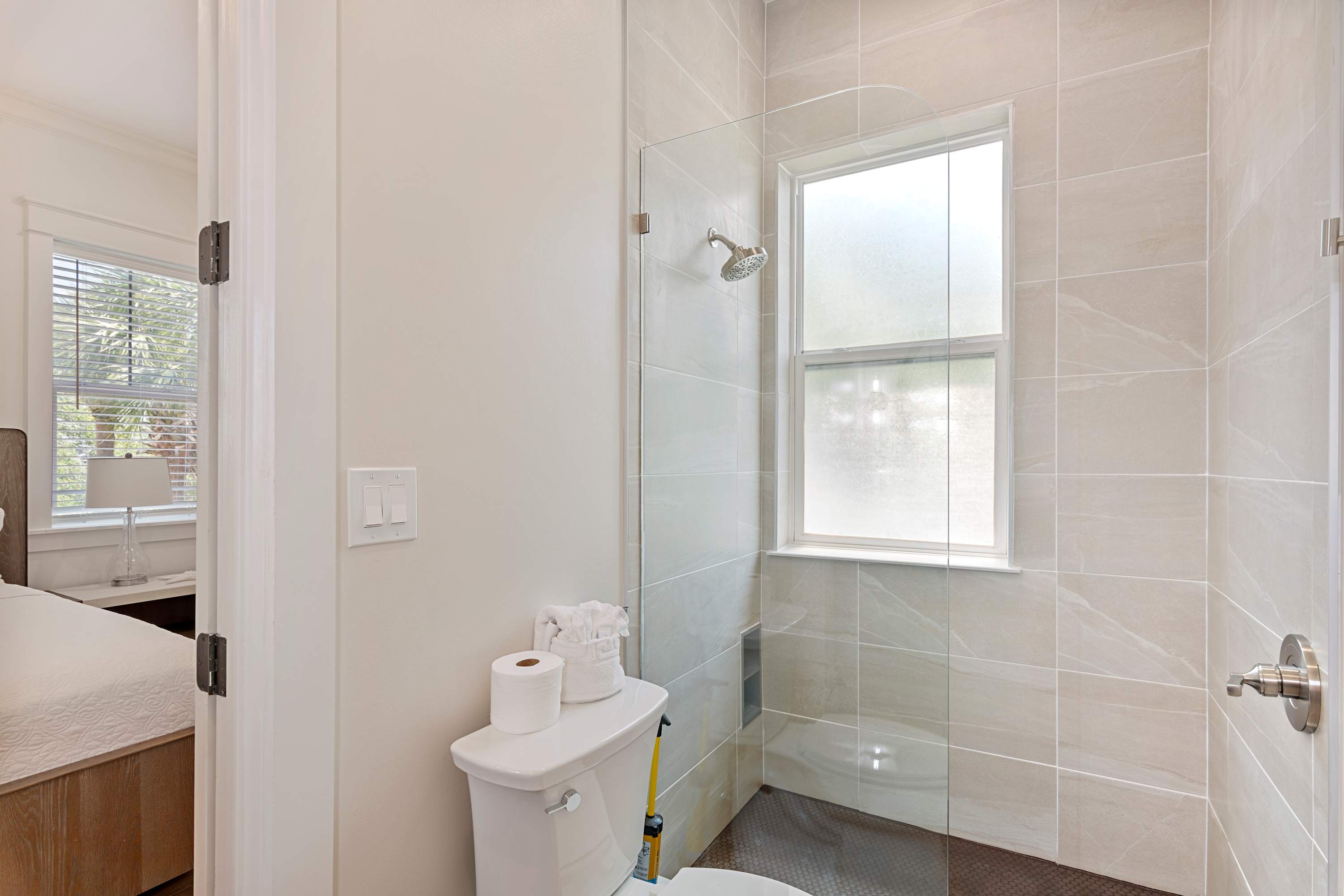 Luxury Waterfront, Heated Pool | Sea Glass