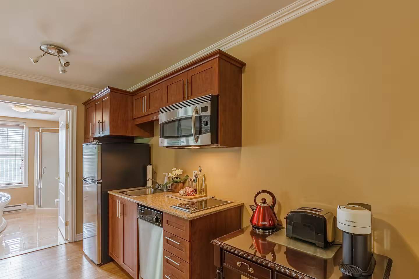 Fireplace & Mountain Views, Private Balcony 4