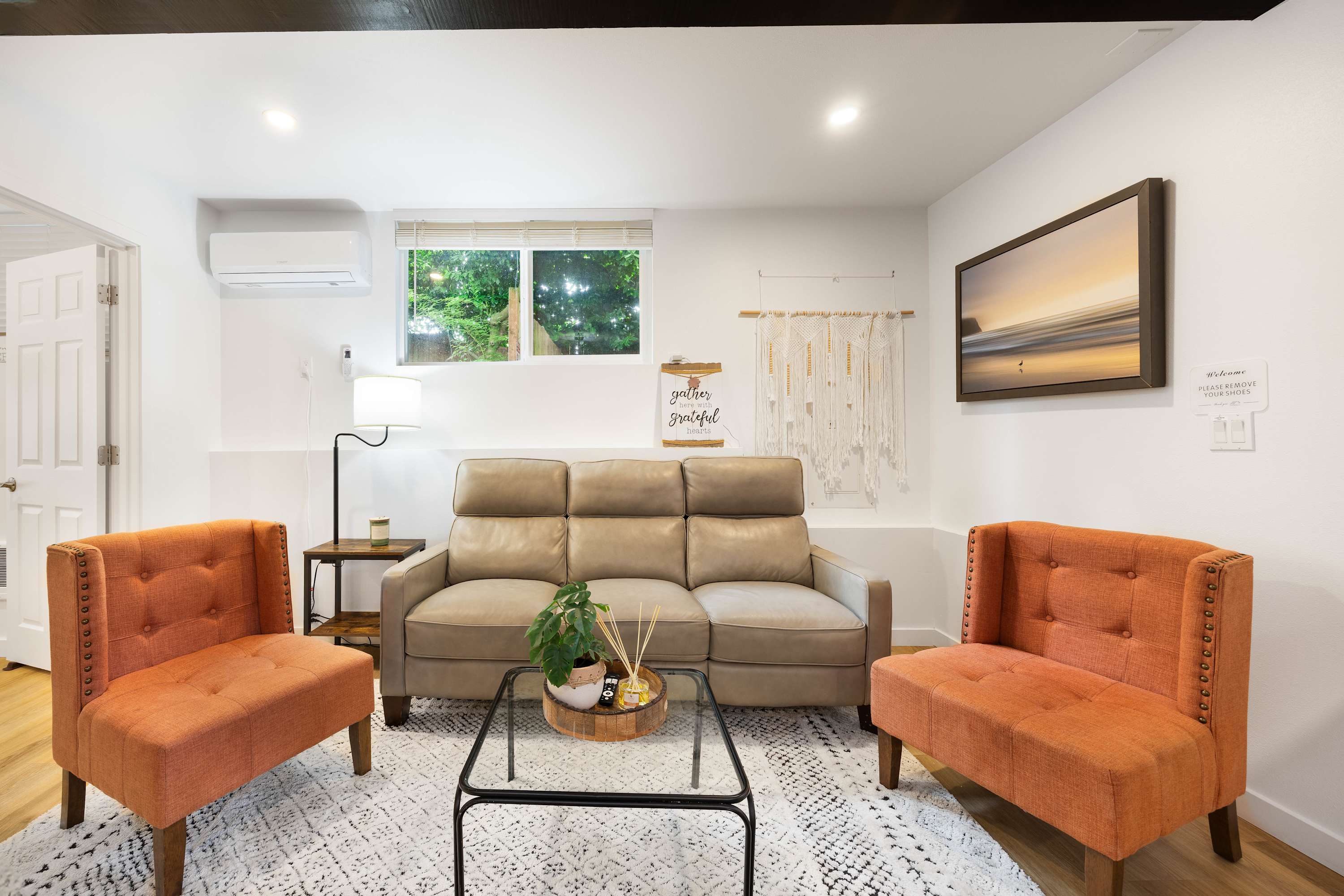Brand New 1BR Designer's Oasis 1min to I-5, Costo
