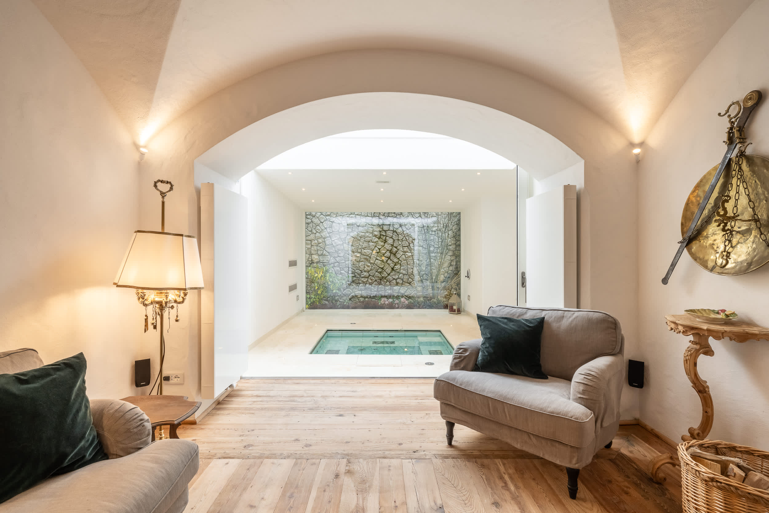 Luxury apartment with hot tub — Cortina d'Ampezzo, Veneto — vacation rental