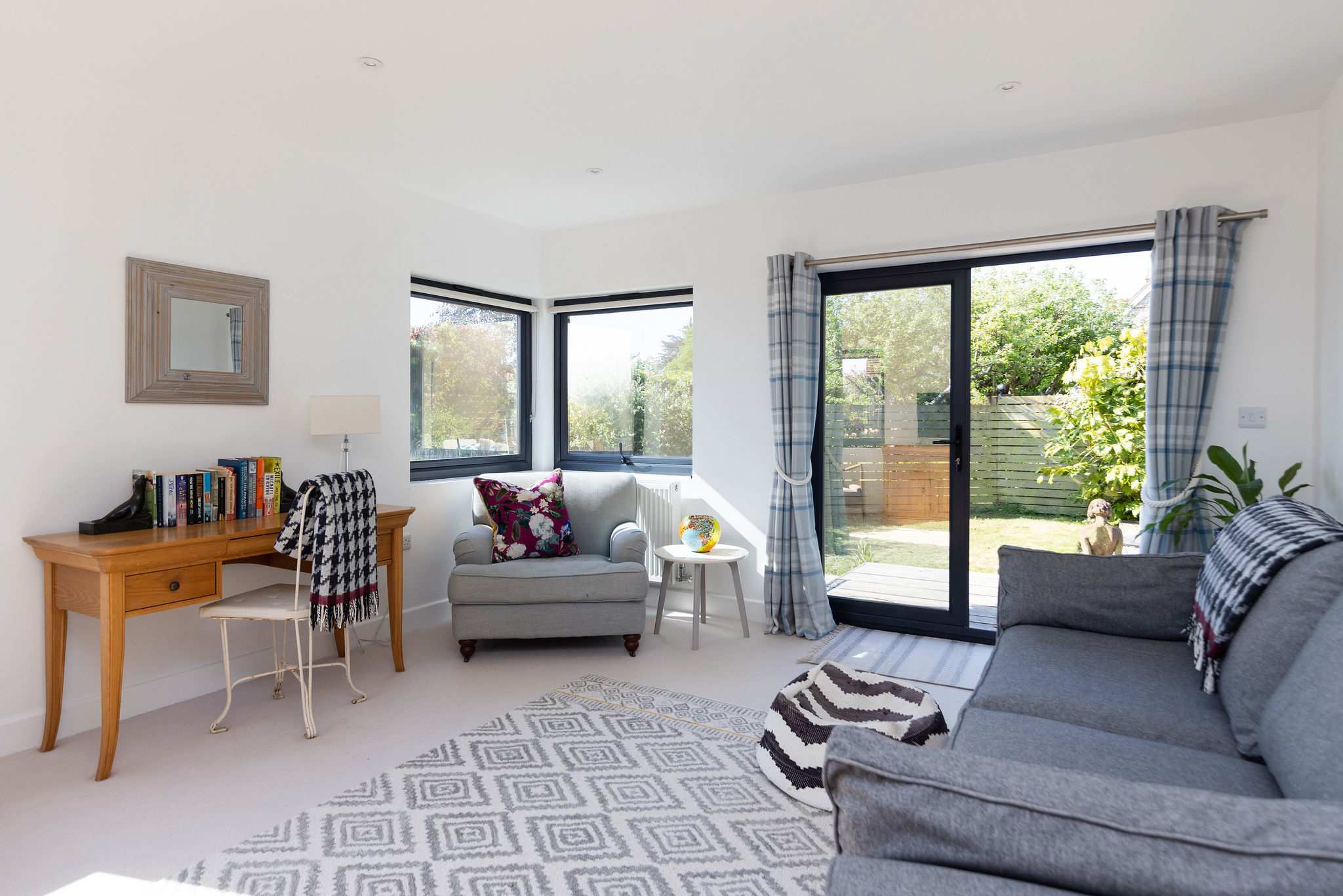 Cosy living room, ideal for relaxing and spending quality time together.