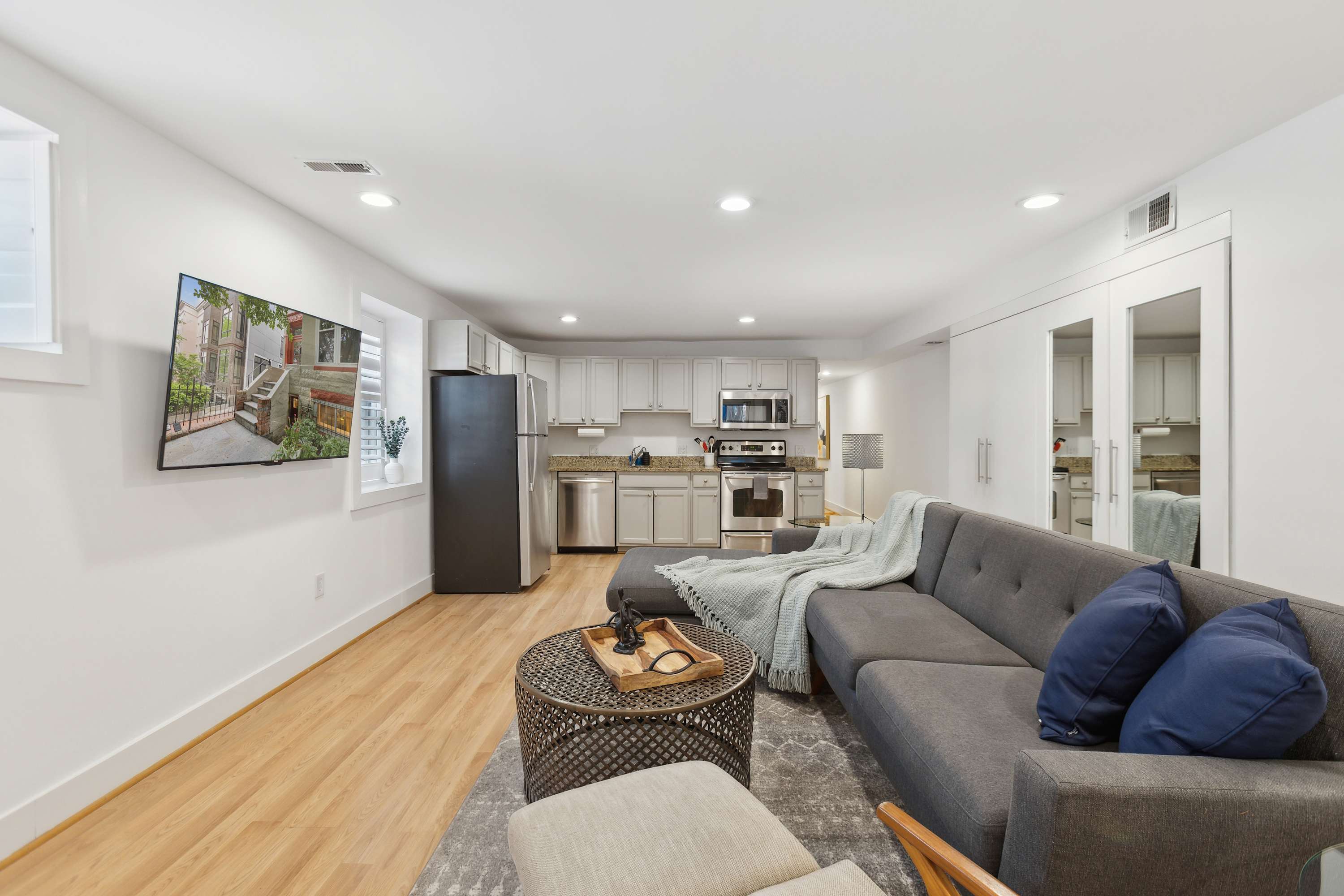 Free Parking! Large, 2BR/1.5BA with AC/TV/Internet
