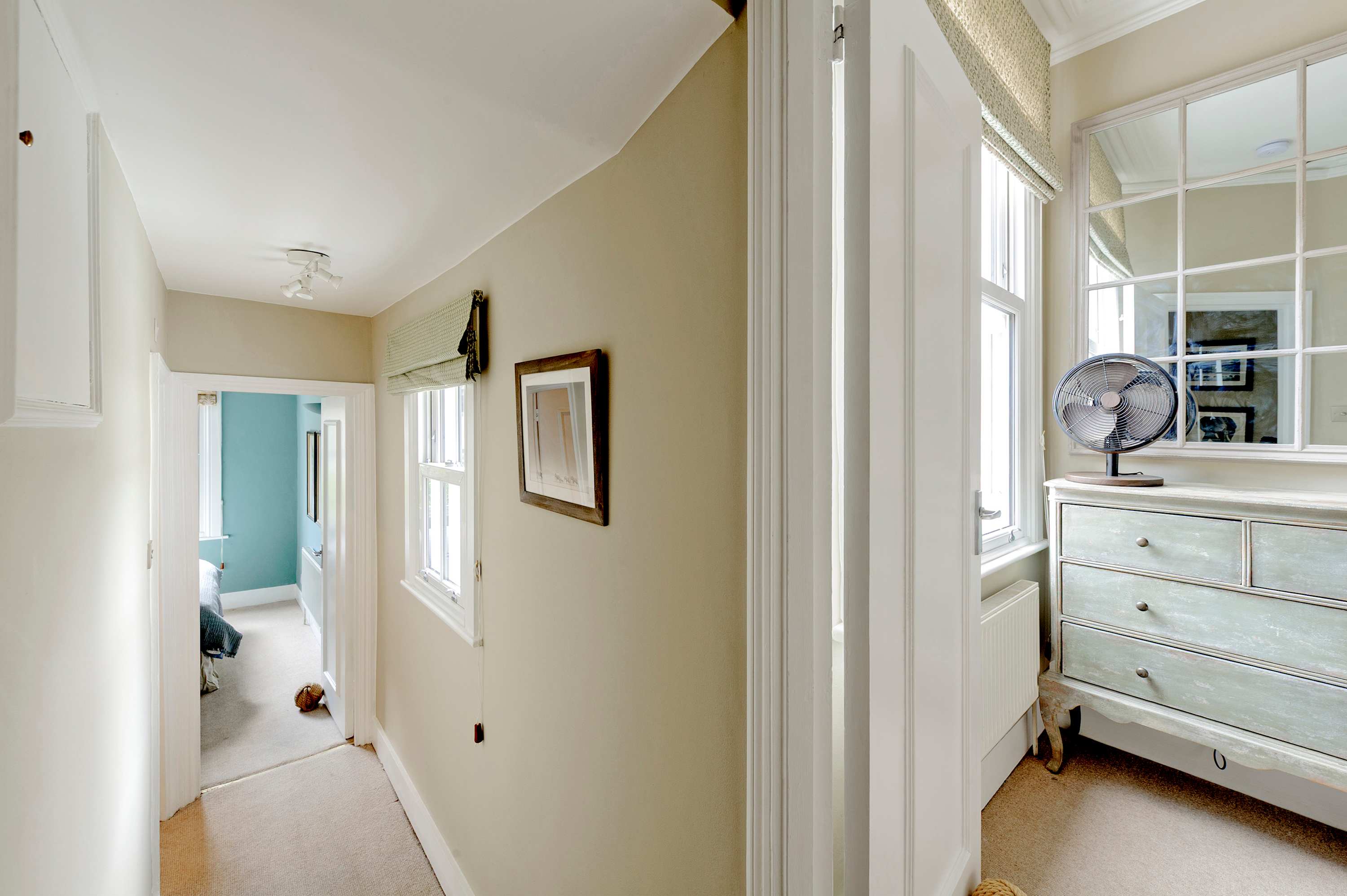 Stunning 2-bedroom flat in Fulham in Tournay Road 27 SW6 7UG - Property image 21 - VivreStays