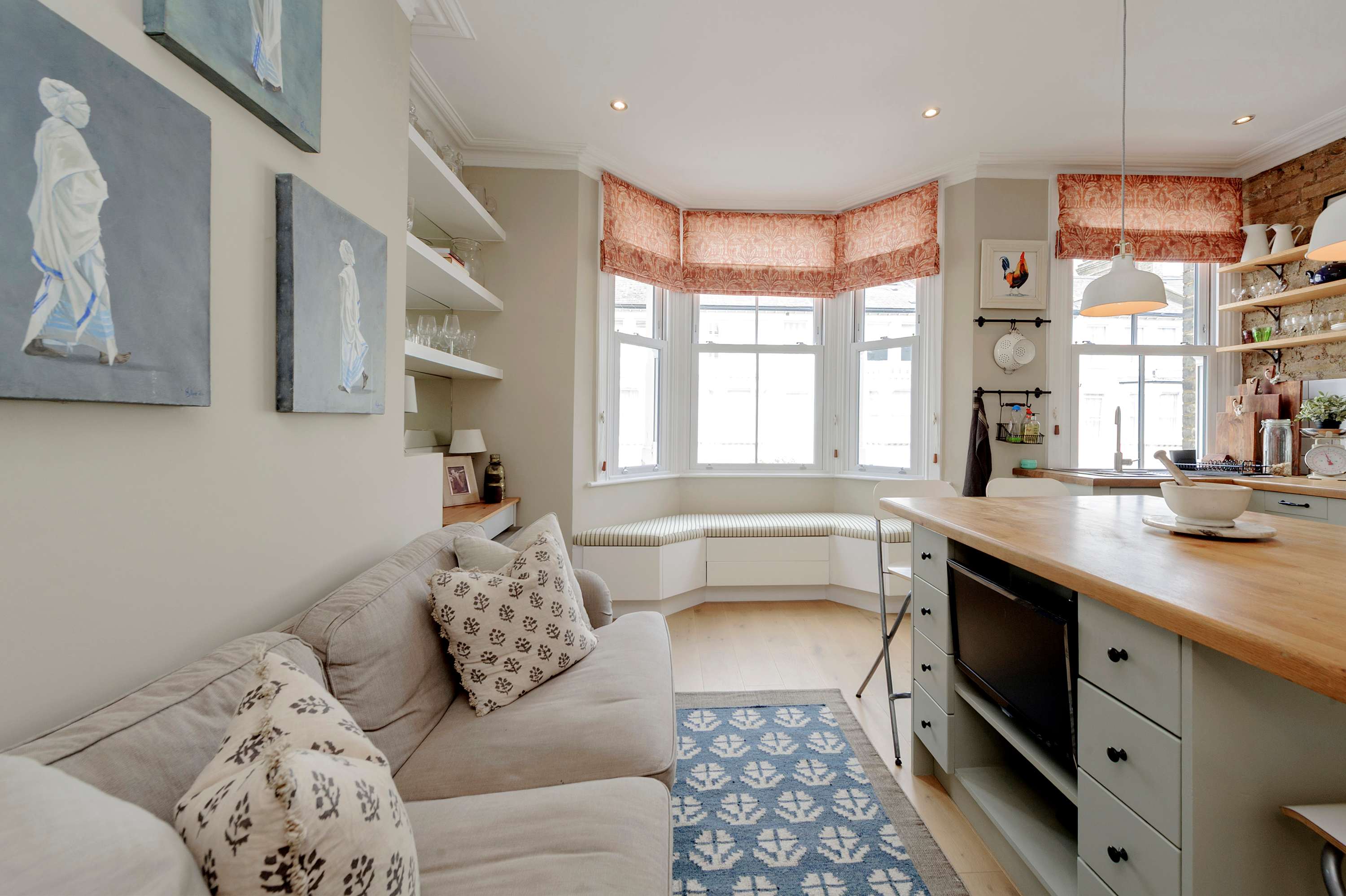 Stunning 2-bedroom flat in Fulham in Tournay Road 27 SW6 7UG - Property image 20 - VivreStays