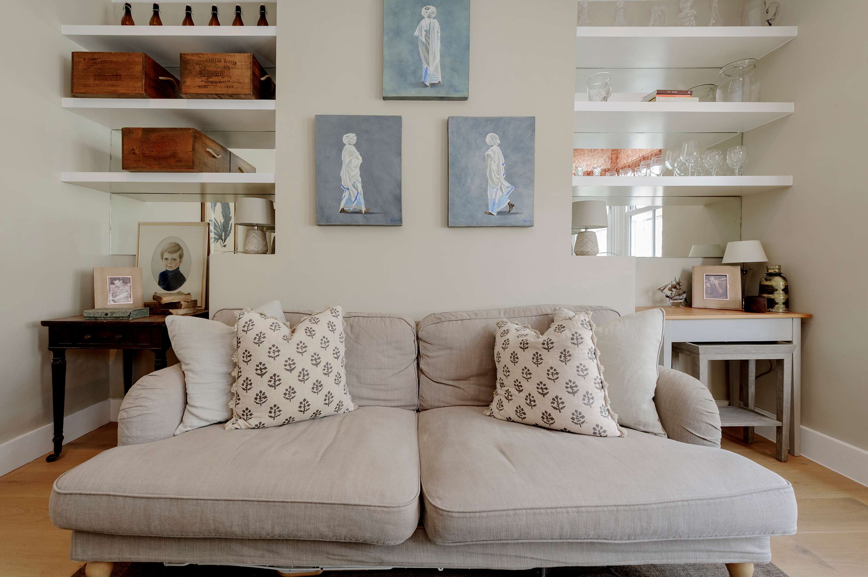 Stunning 2-bedroom flat in Fulham in Tournay Road 27 SW6 7UG - Property image 18 - VivreStays