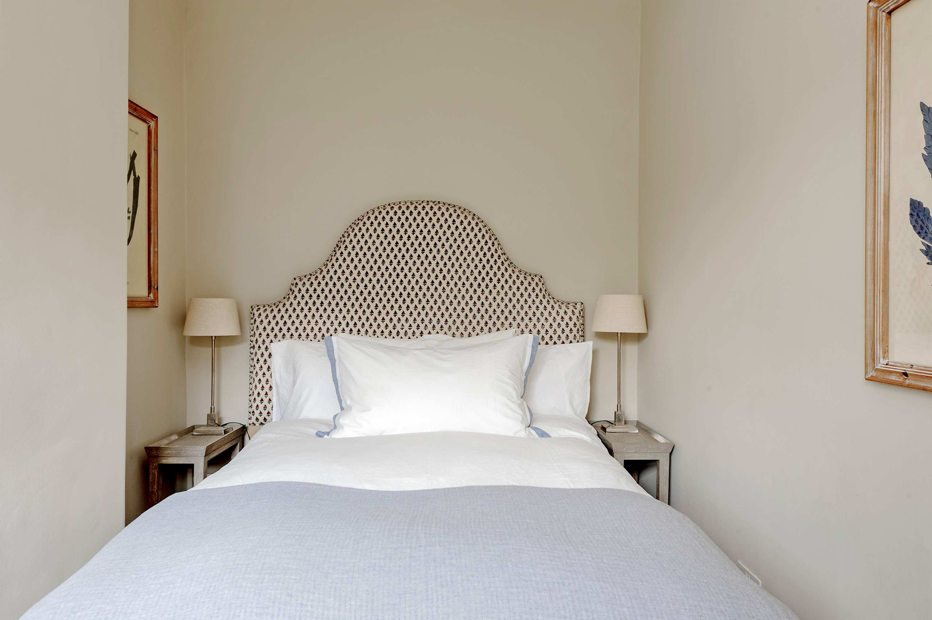 Stunning 2-bedroom flat in Fulham in Tournay Road 27 SW6 7UG - Property image 13 - VivreStays
