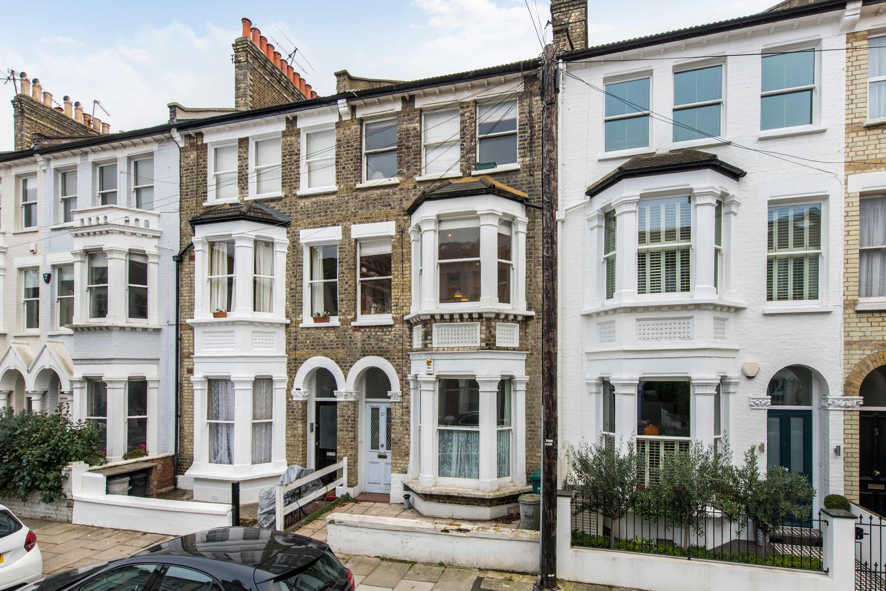 Stunning 2-bedroom flat in Fulham in Tournay Road 27 SW6 7UG - Property image 22 - VivreStays