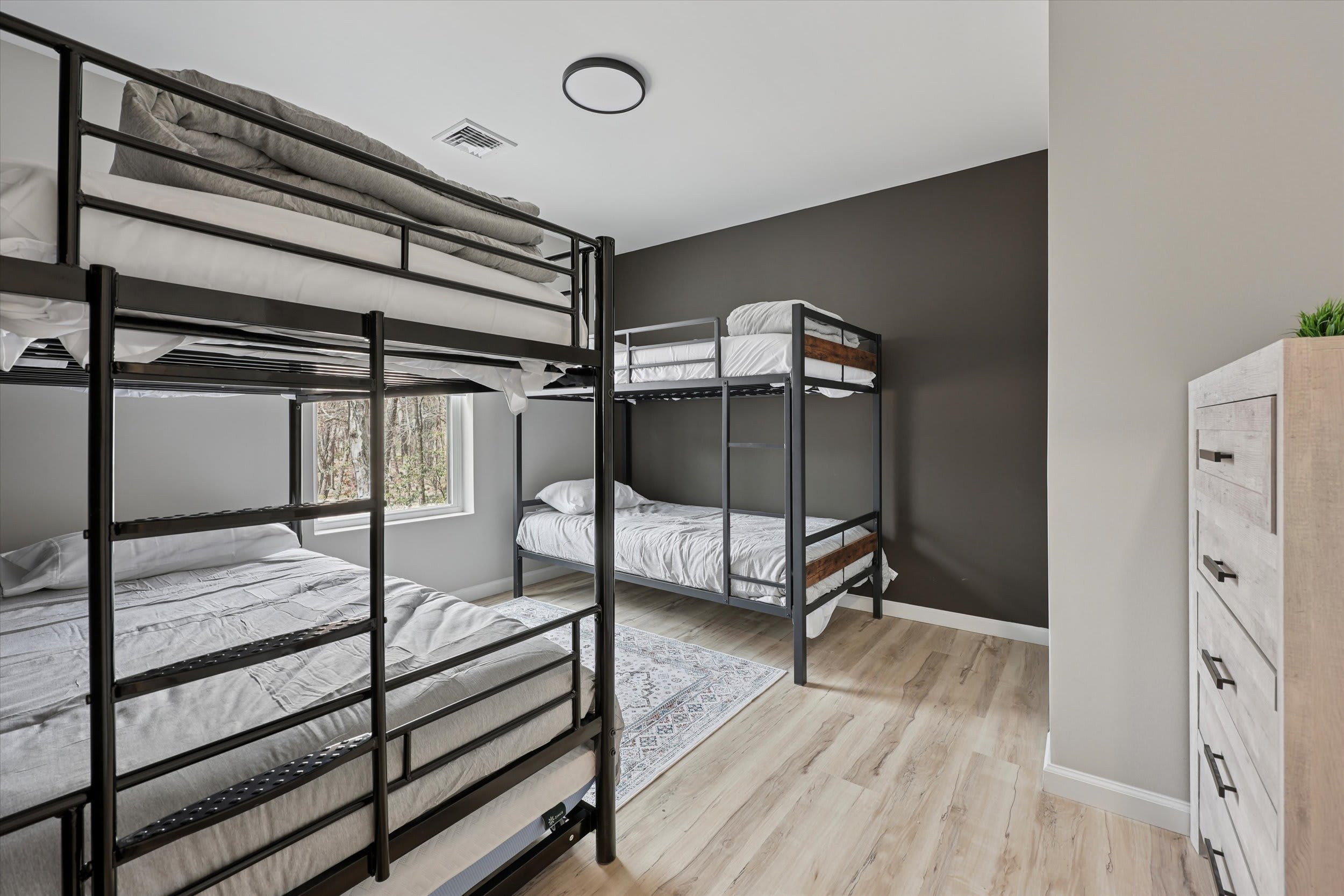 Bunk room with space for the whole crew