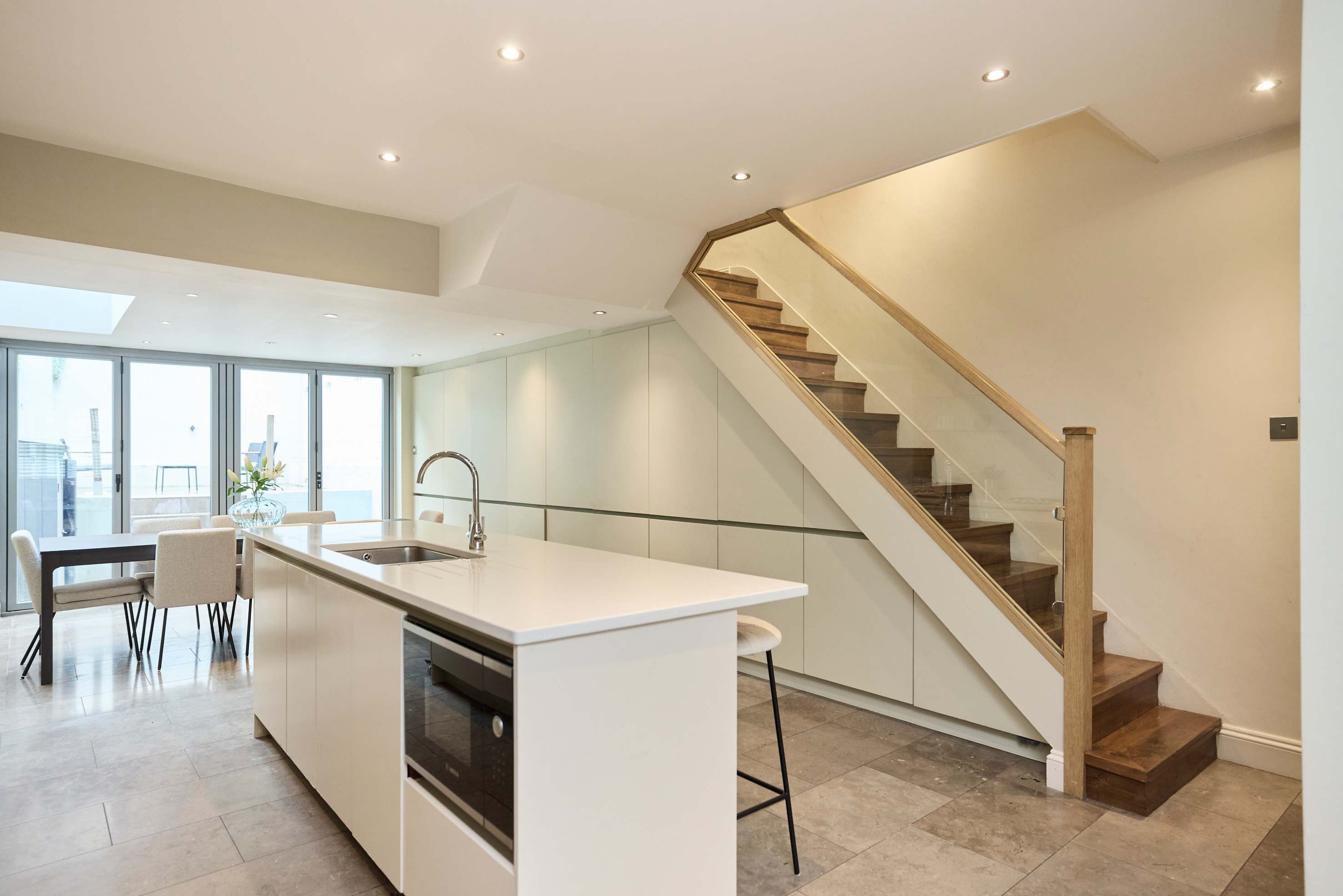 Redbrick on Langton in Langton Street 29 SW10 0JL - Property image 20 - VivreStays
