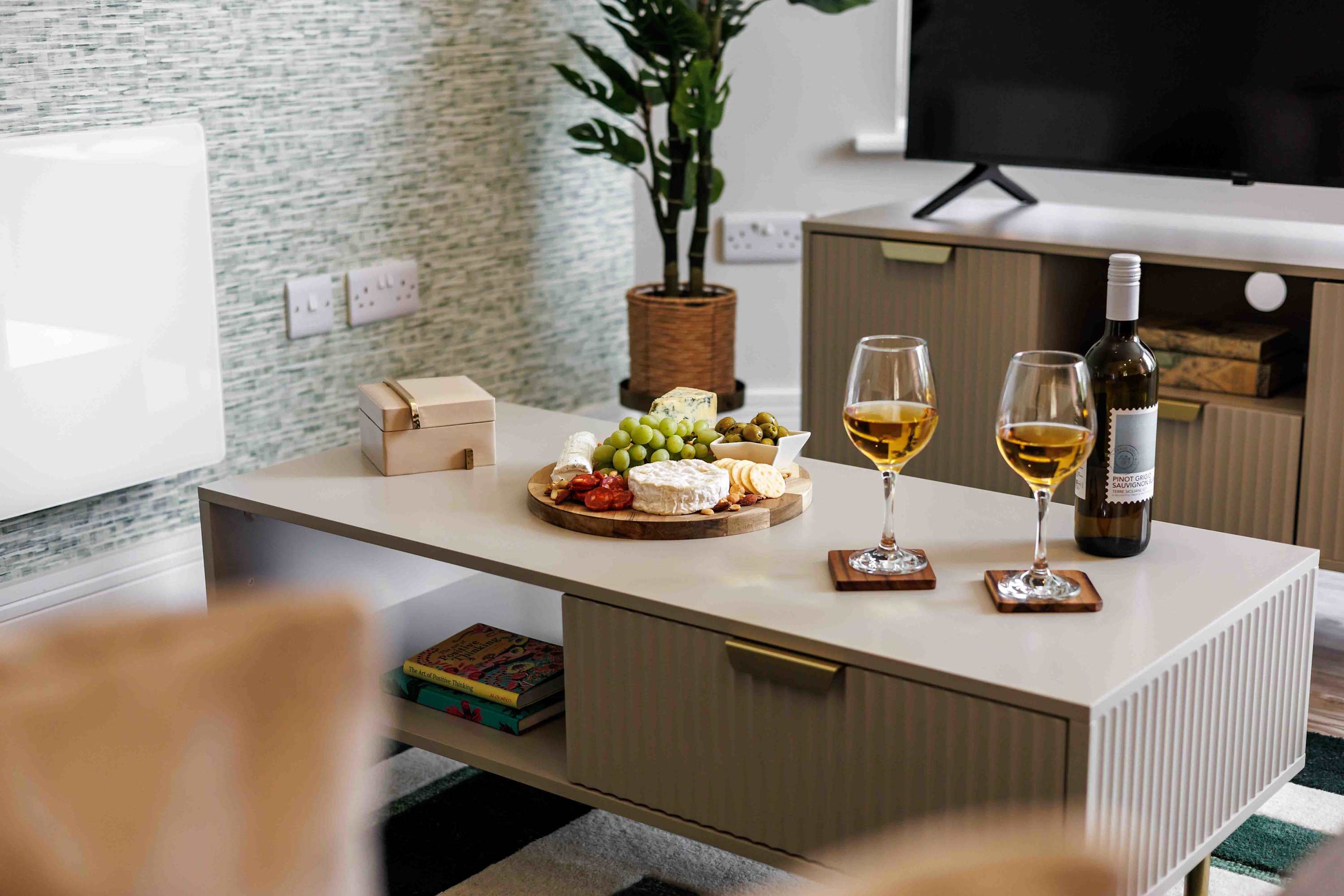 Relaxed & Luxurious Seaside Apartment