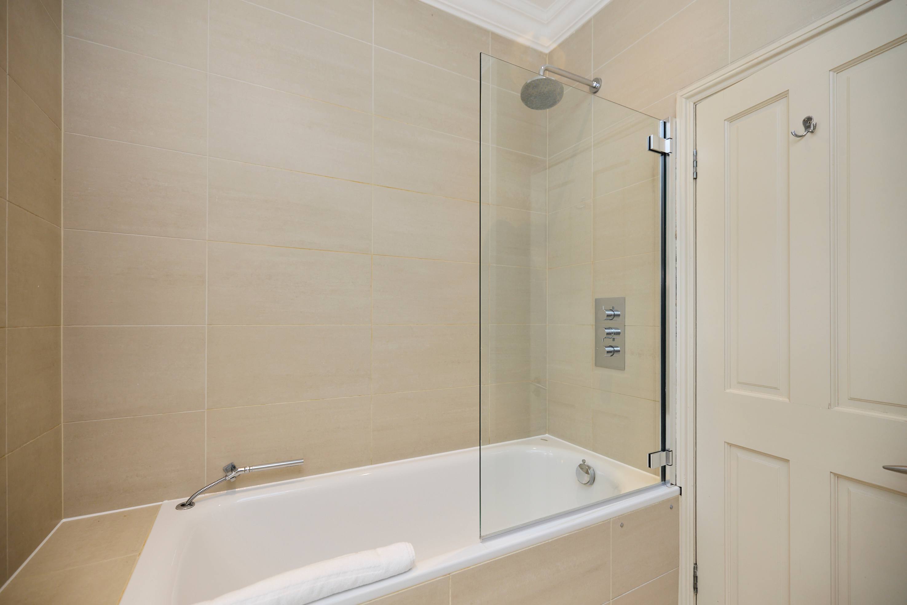 Redbrick on Langton in Langton Street 29 SW10 0JL - Property image 9 - VivreStays