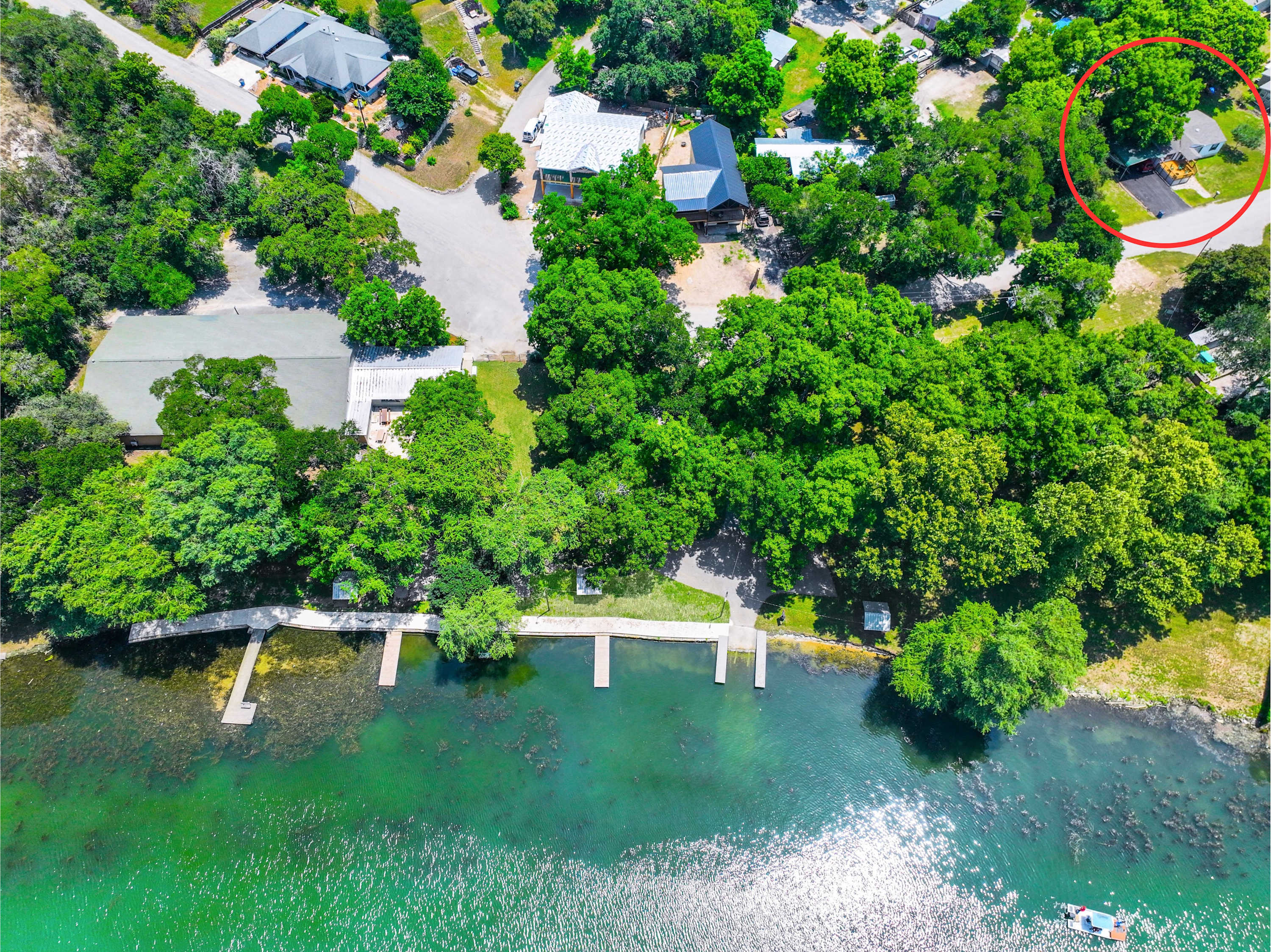 River Bend Retreat 2 Homes for 12 Next to Lake Dunlap