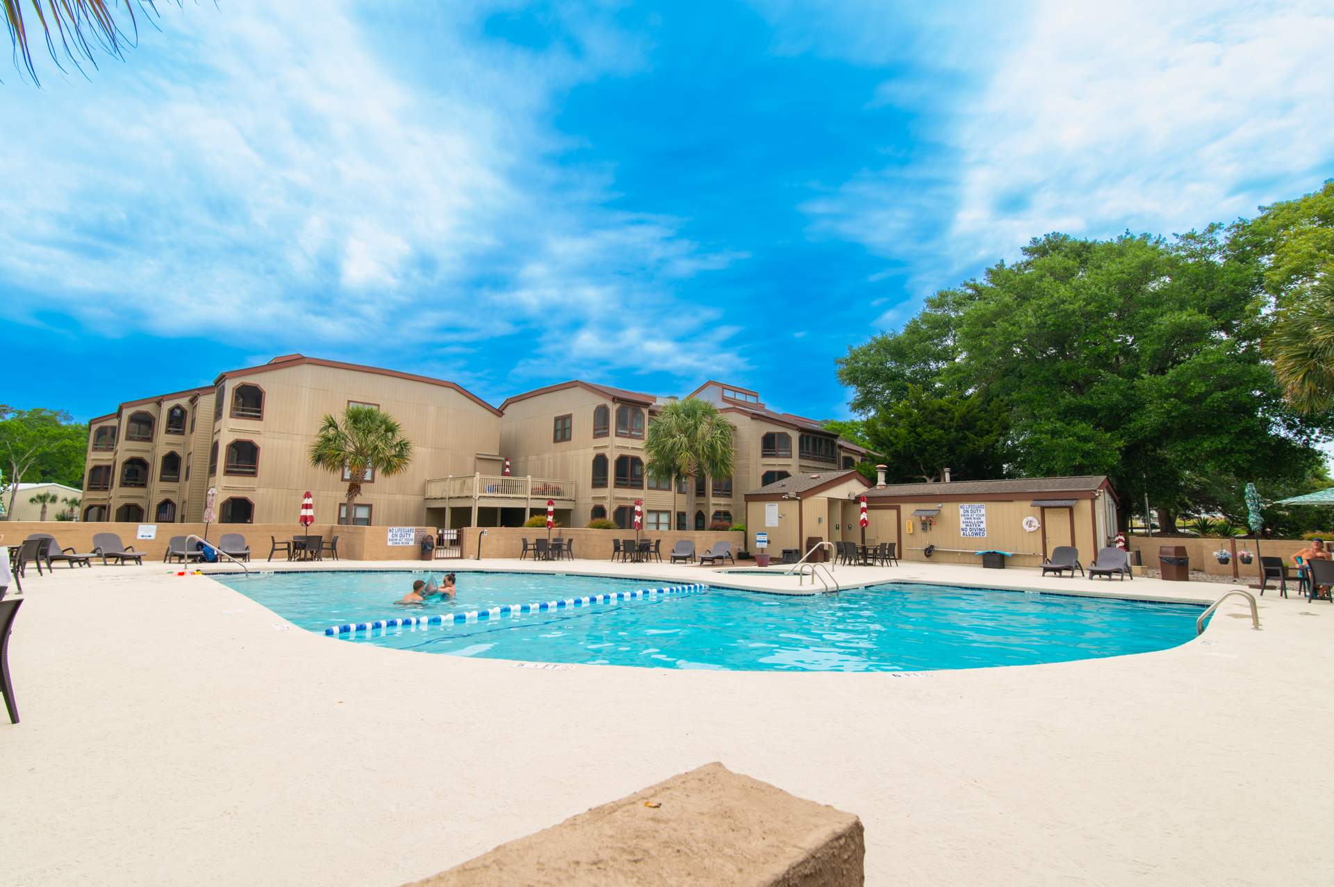 Shore Dr Lake View Retreat w Pools and Pickleball