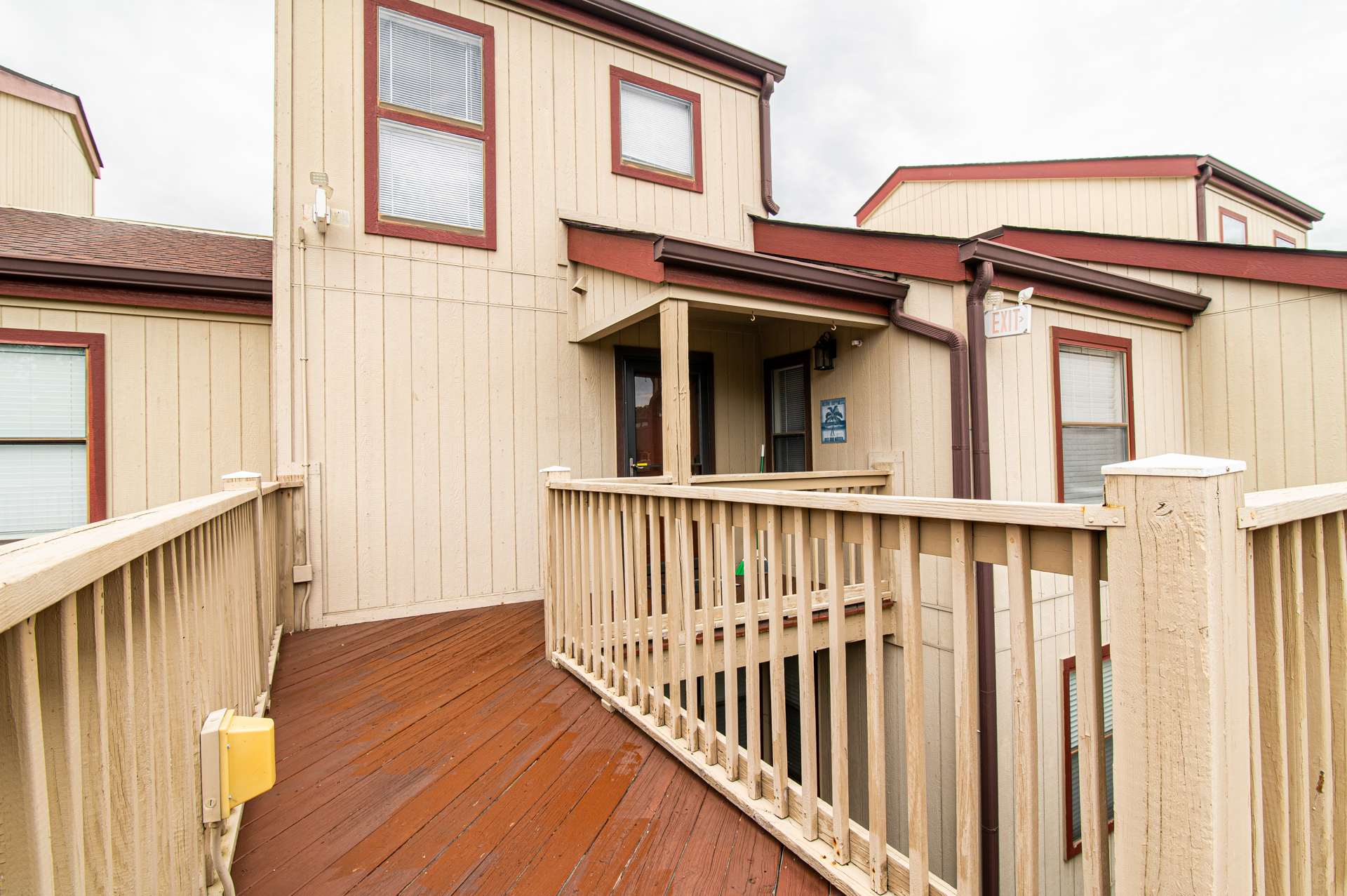 Shore Dr Lake View Retreat w Pools and Pickleball