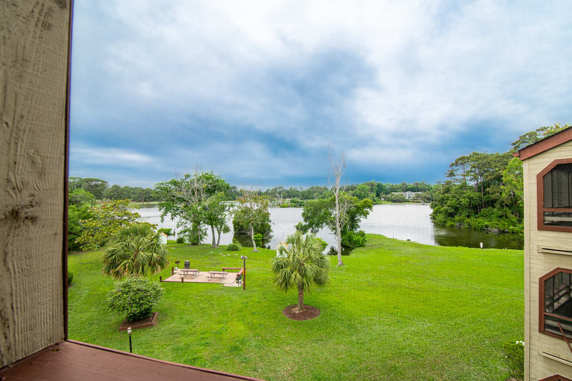 Shore Dr Lake View Retreat w Pools and Pickleball