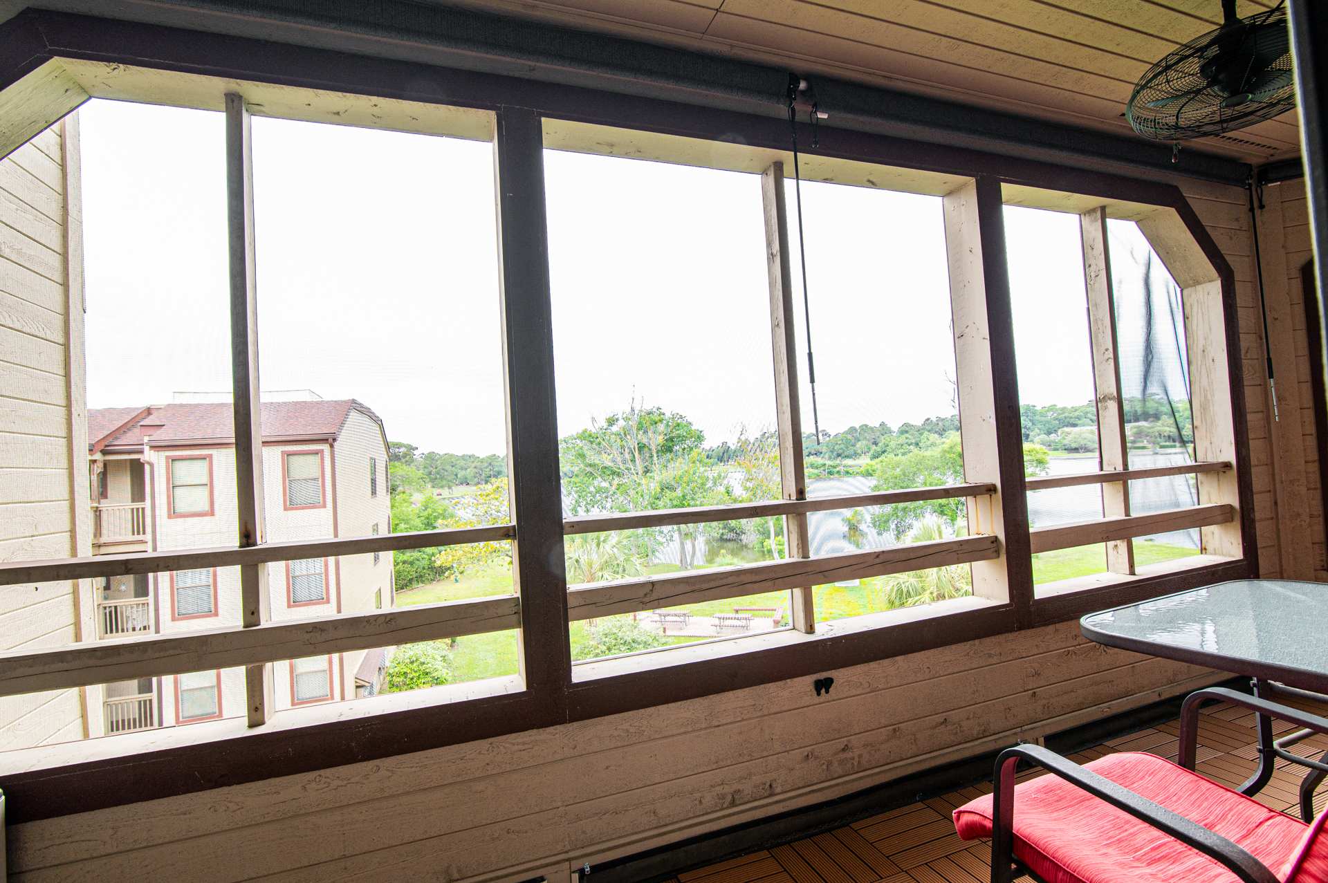 Shore Dr Lake View Retreat w Pools and Pickleball
