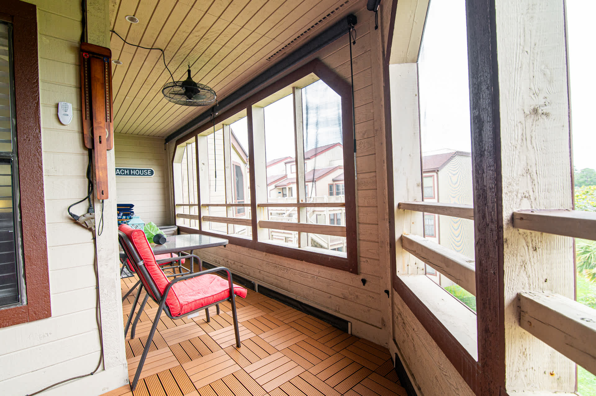 Shore Dr Lake View Retreat w Pools and Pickleball