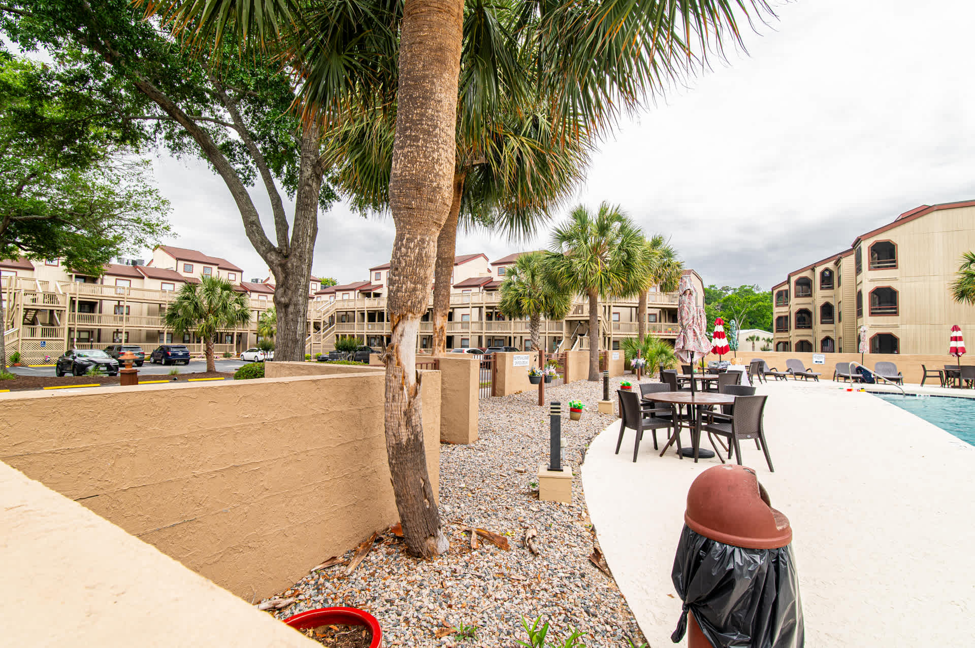 Shore Dr Lake View Retreat w Pools and Pickleball