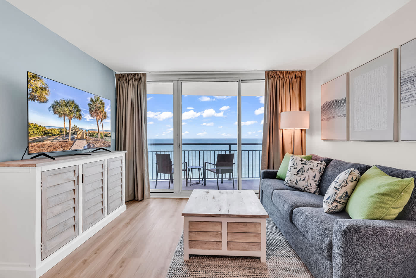 Fully Updated 1BR Oceanfront Oasis at Oceans One