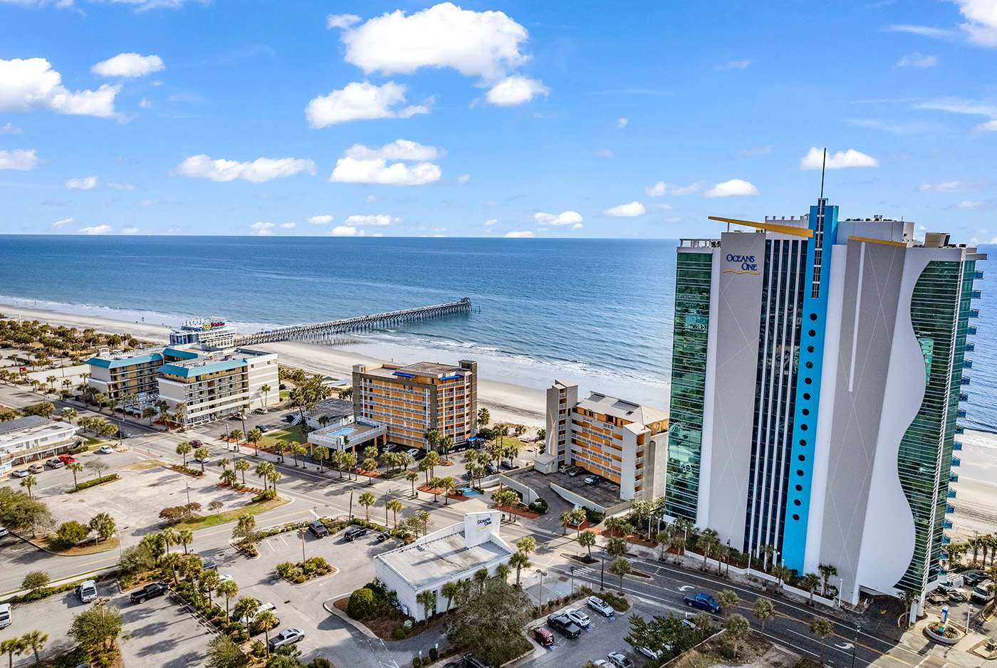 Fully Updated 1BR Oceanfront Oasis at Oceans One | Photo 31