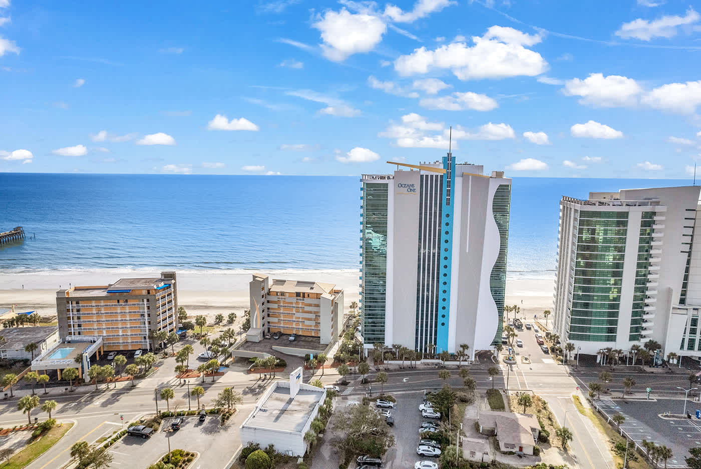 Fully Updated 1BR Oceanfront Oasis at Oceans One | Photo 29