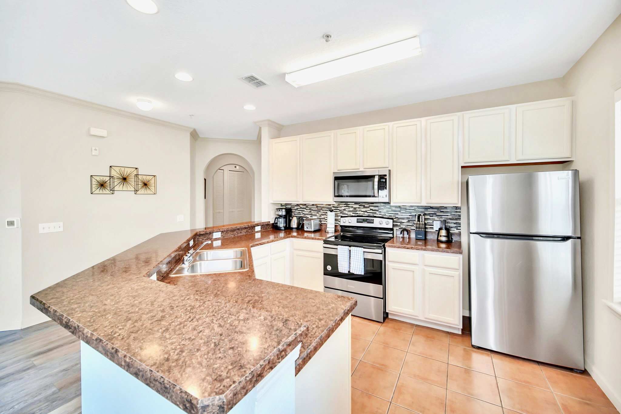 Fully equipped kitchen 