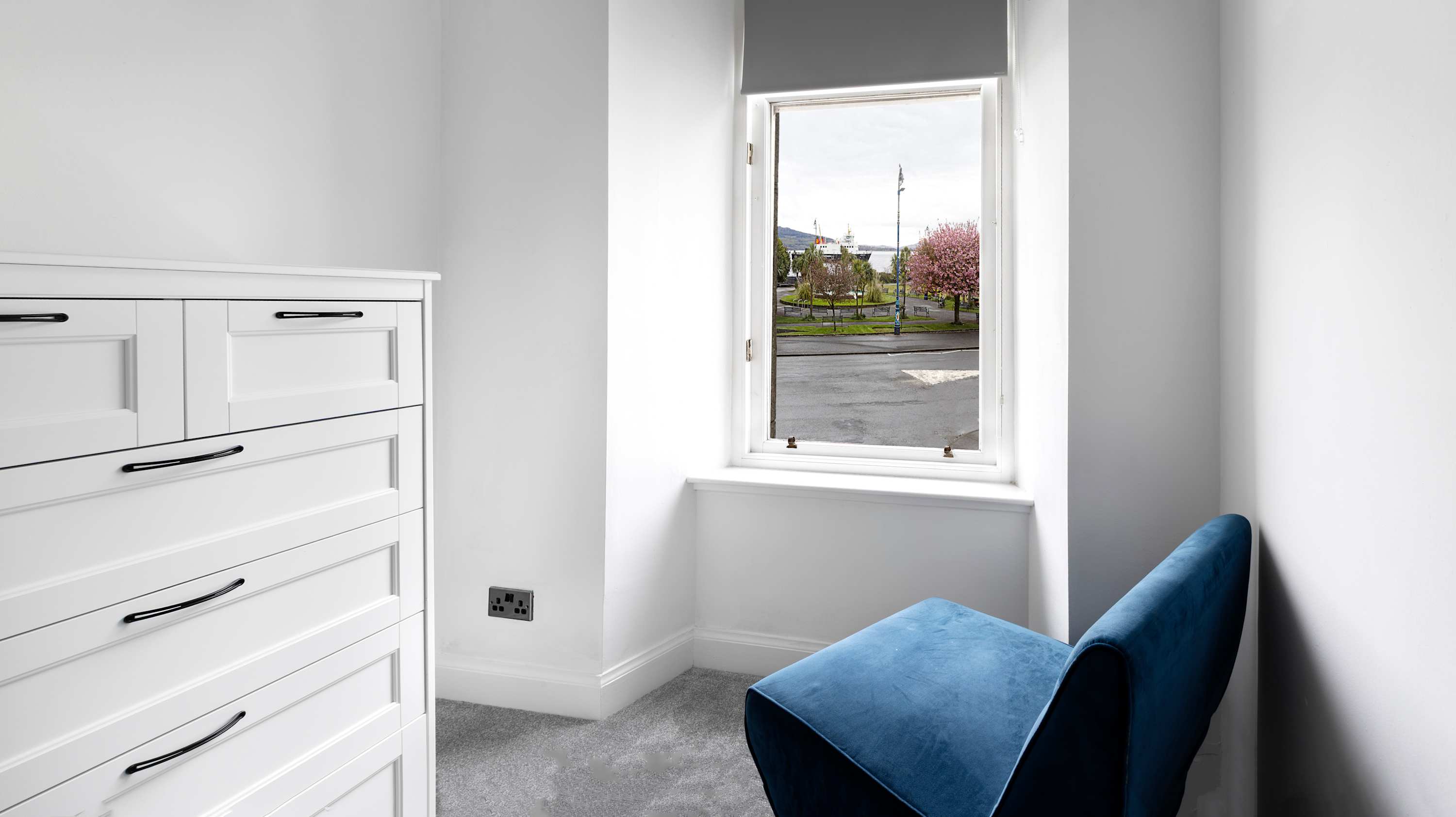 Fountain View Apartment in Flat 1/2, 25A Gallowgate PA20 0HR - Property image 15 - VivreStays