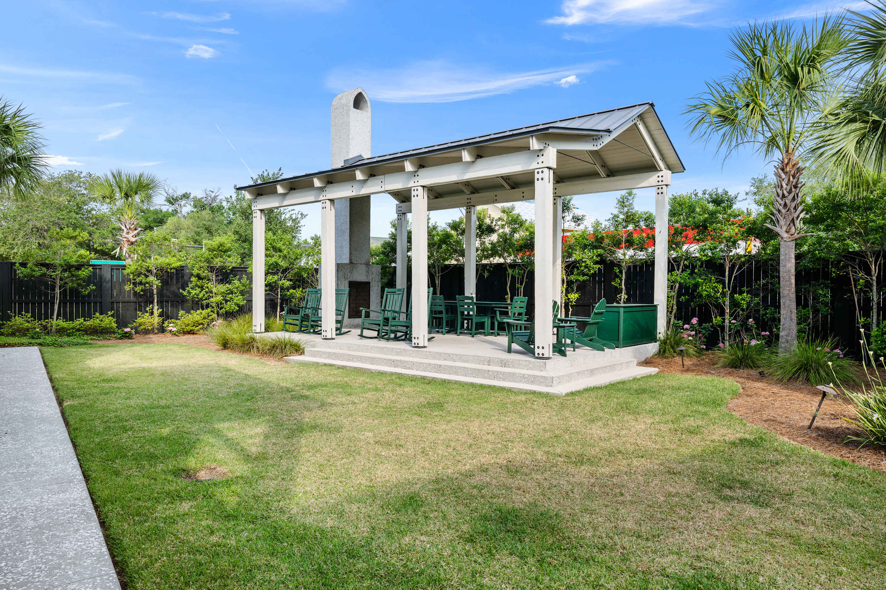 Shared Outdoor Space! Feel free to to use the shared gazebo!