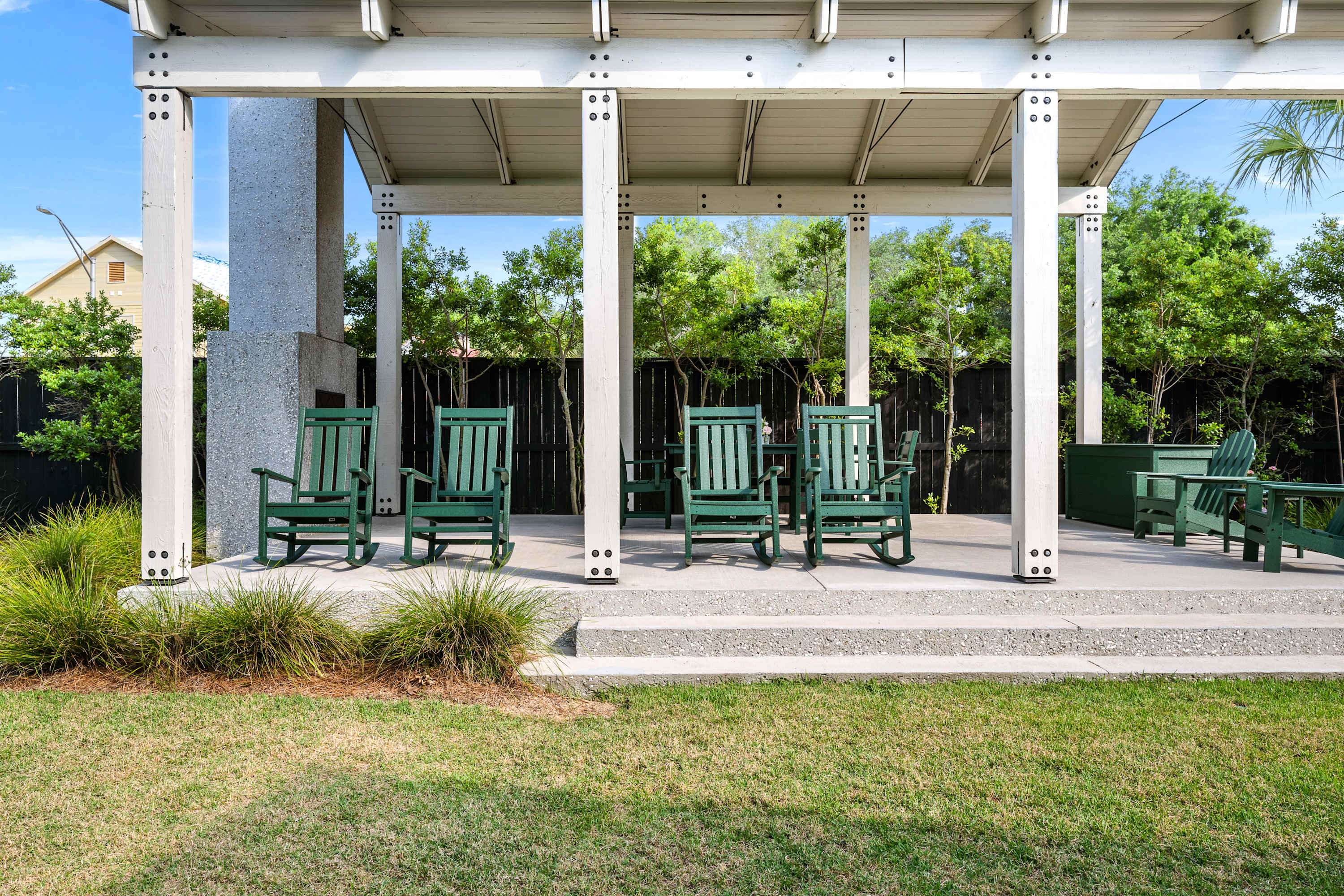 Shared Outdoor Space! Feel free to to use the shared gazebo!