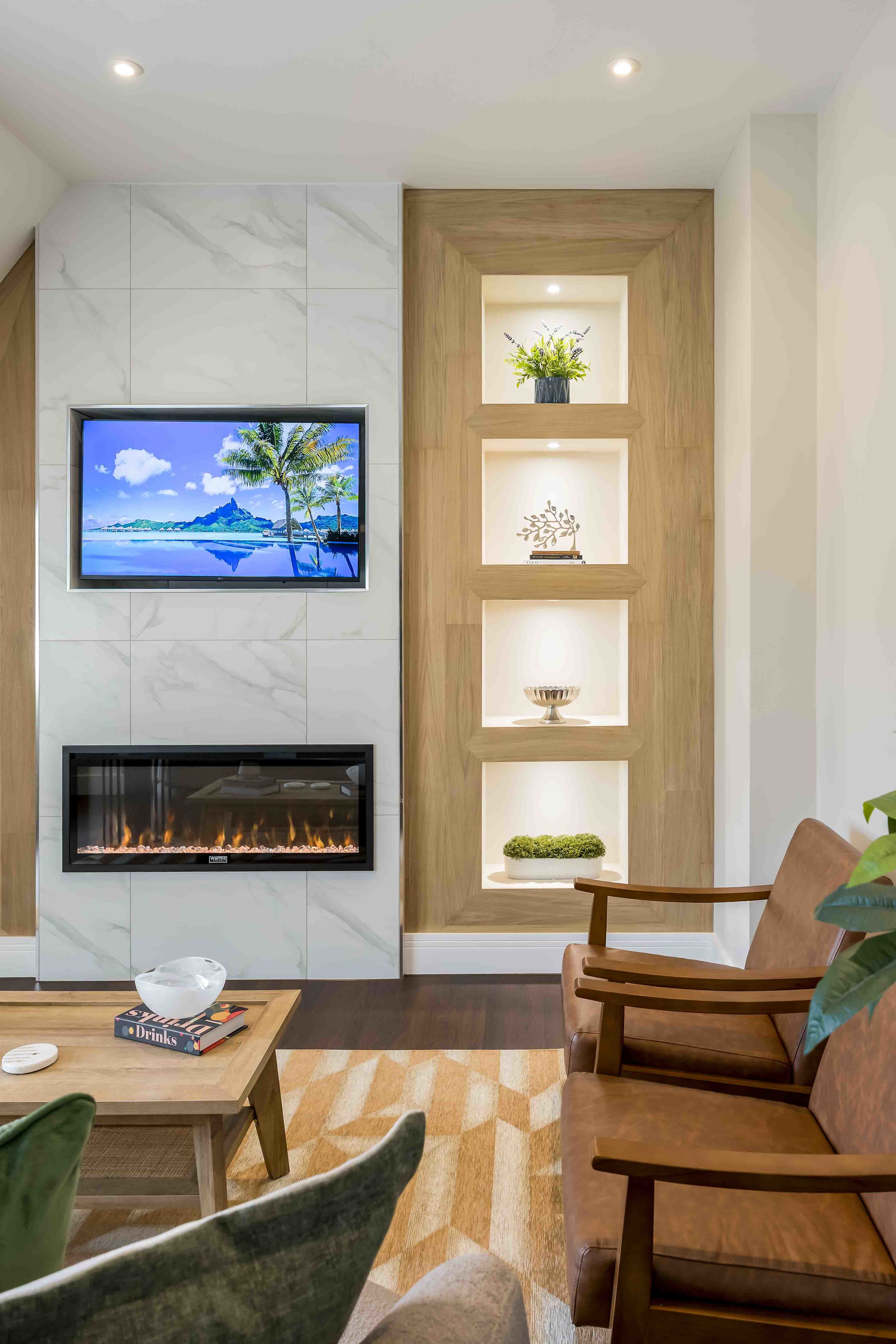 Newly Renovated Luxurious Retreat with Parking