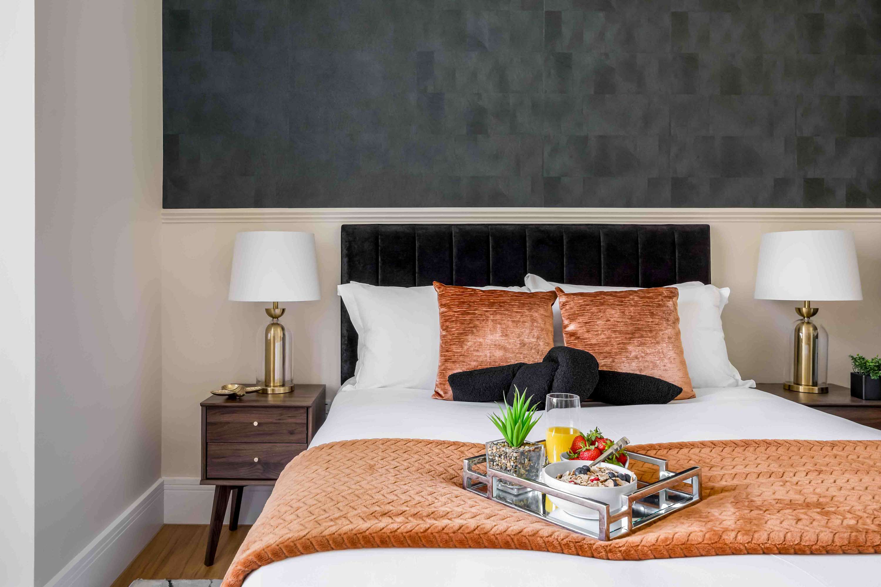Brand New Luxurious Haven With Garden