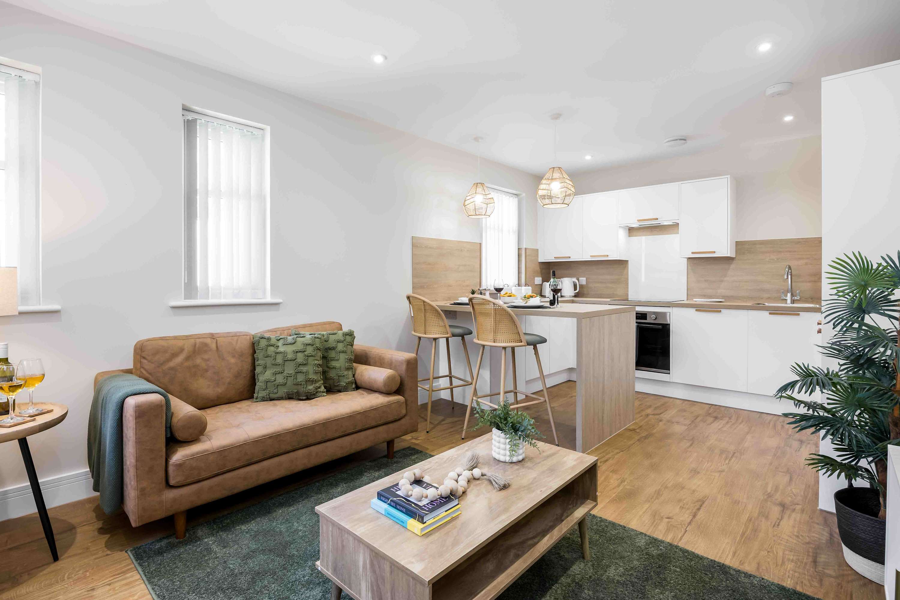 Luxe Coastal Apartament with Garden