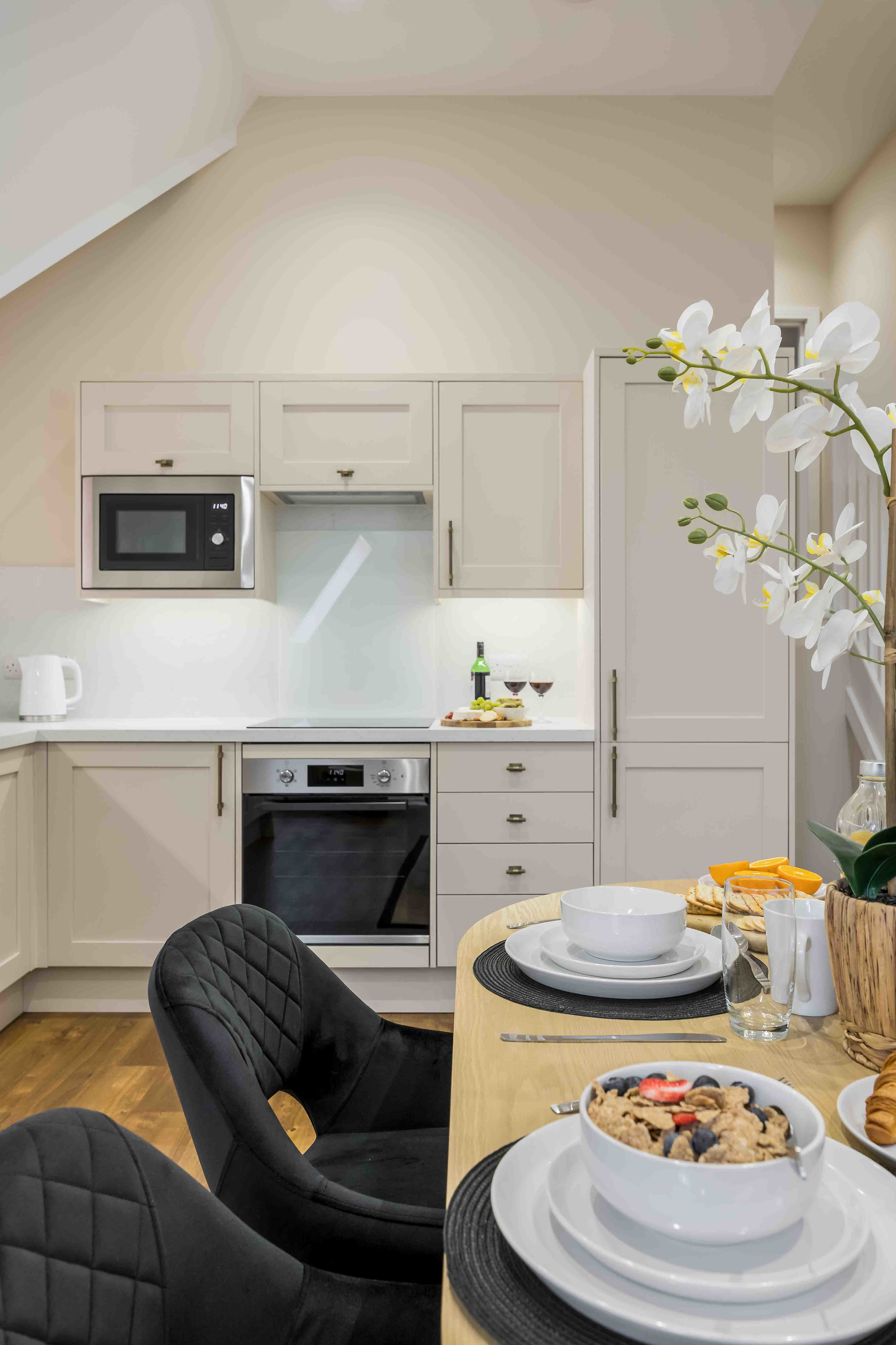 Elegant Family Gataway with Balcony and parking