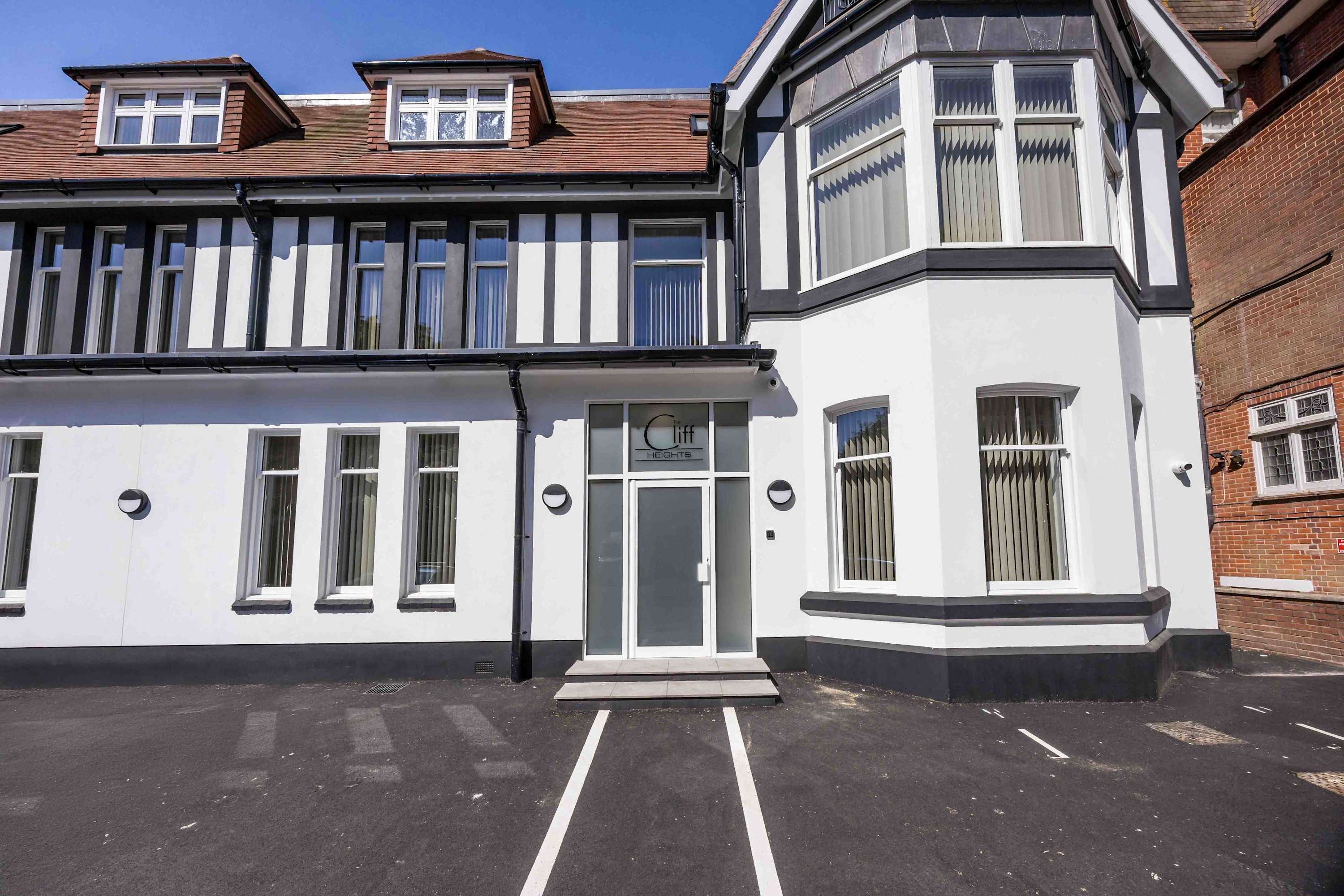Elegant Family Gataway with Balcony and parking