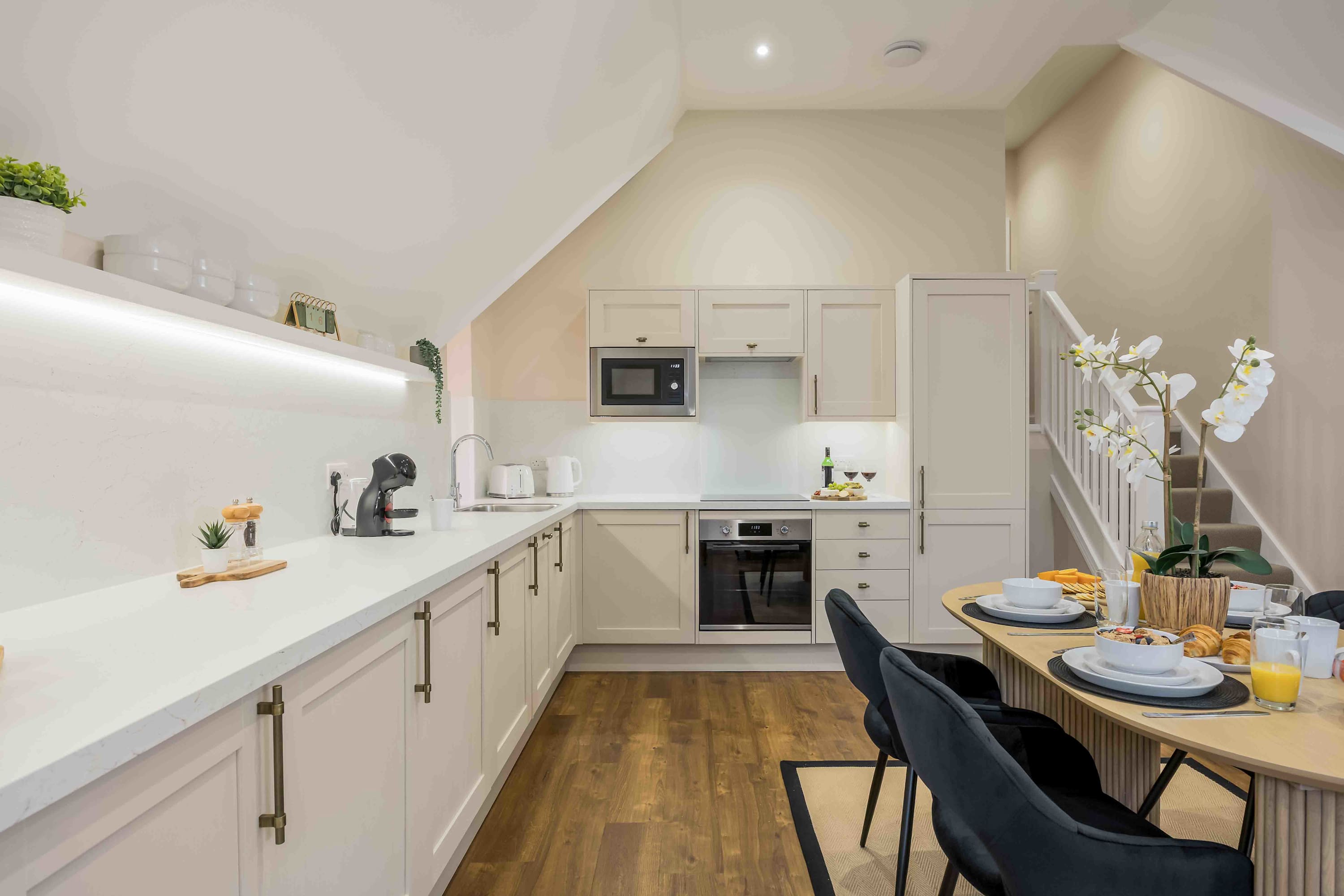 Elegant Family Gataway with Balcony and parking
