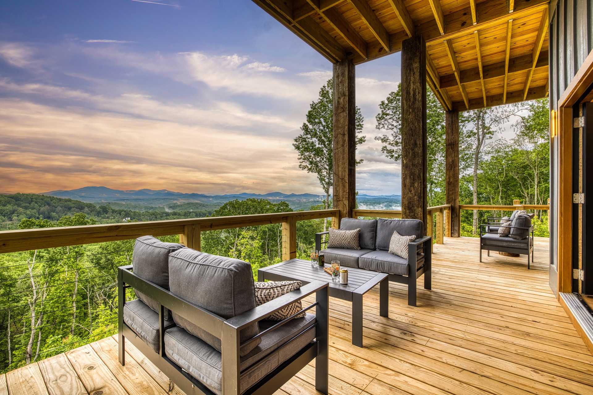 Horizon Ridge-Amazing view, new, hot tub, fire pit — Blue Ridge, GA — vacation rental