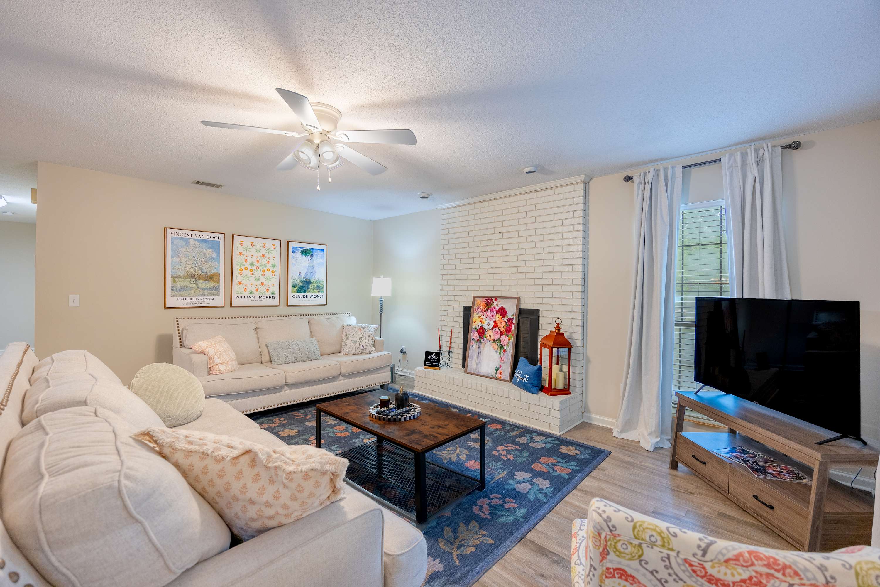 Historic Downtown Hideaway 2