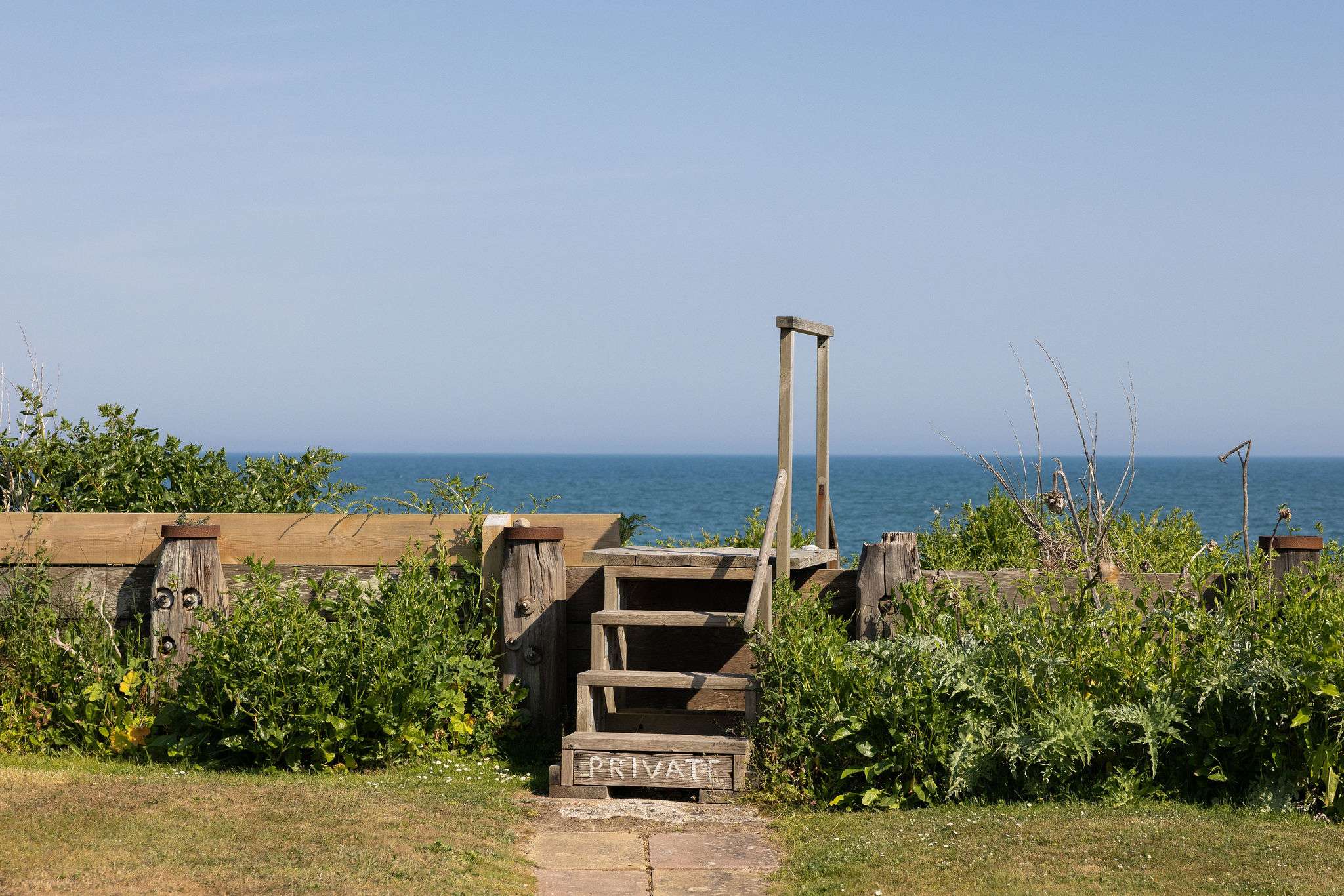 Private steps to the beach – peaceful and exclusive
